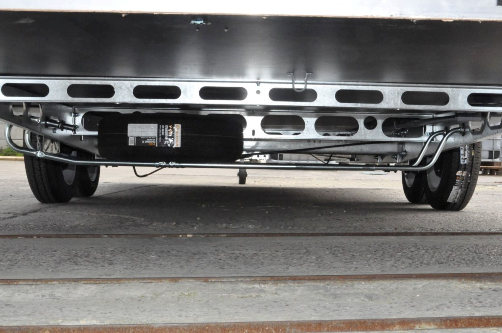 1 x Double Wheel Base Flatbed Trailer / Caravan Base - High Quality BPW Chassis - Winterhoff - Image 18 of 22