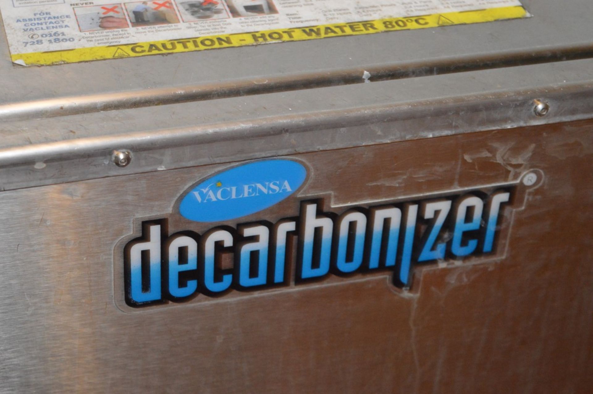 1 x Vaclensa Decarbonizer - Powerful Cleaning System Designed to Effectively Clean a Wide Range of - Image 2 of 4