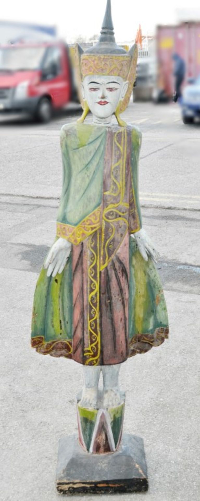 1 x Large Carved Wooden Free-standing Thai Statue – Over 5Ft Tall (169 cm) – Beautifully Hand- - Image 2 of 5
