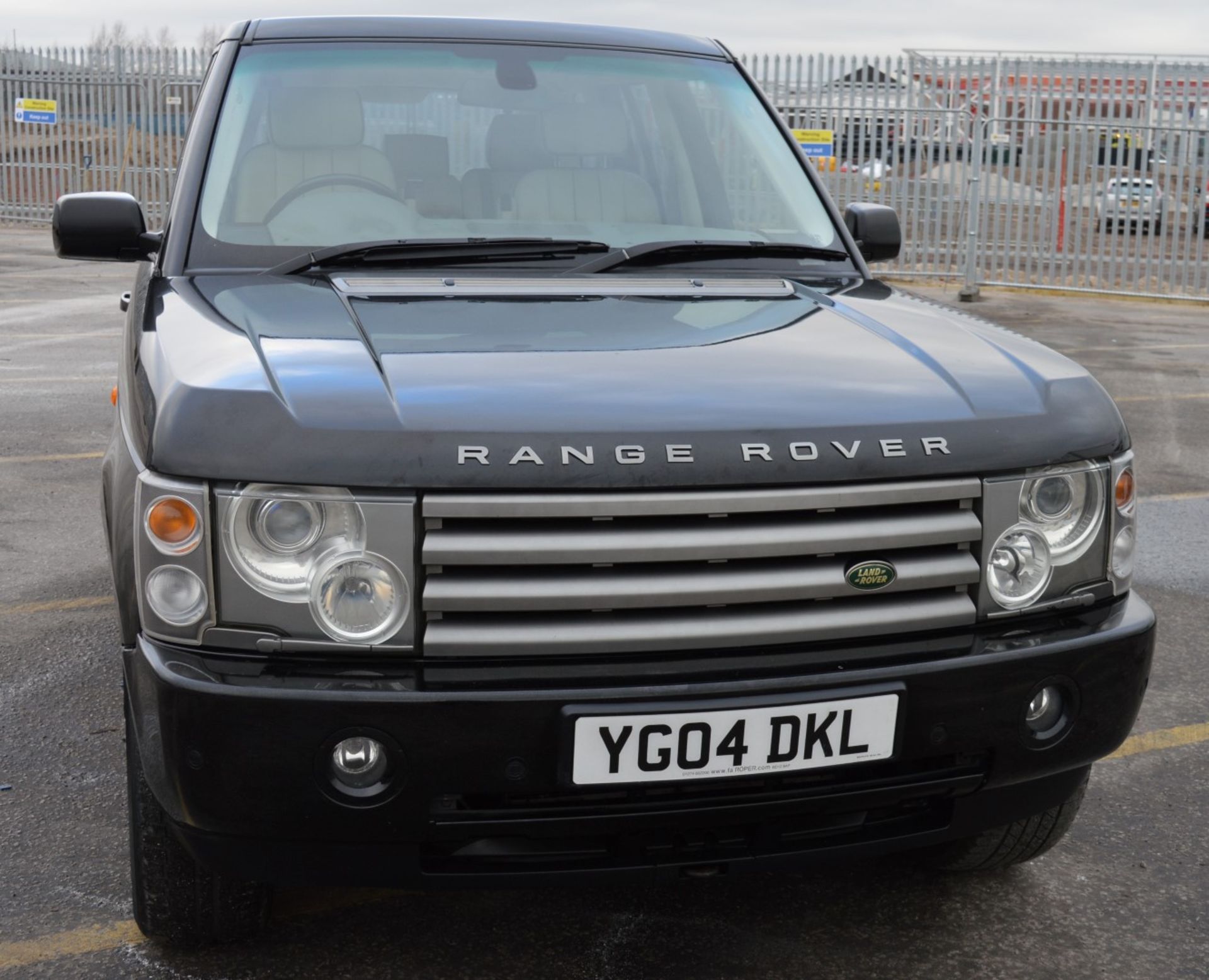 1 x Range Rover Vogue V8 4.4 Automatic - Black, Leather Interior, Petrol, Television, Premium - Image 53 of 63