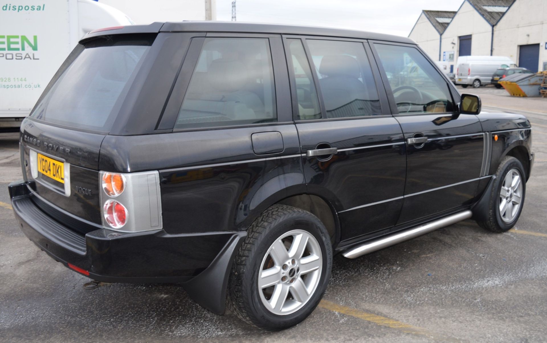 1 x Range Rover Vogue V8 4.4 Automatic - Black, Leather Interior, Petrol, Television, Premium - Image 29 of 63