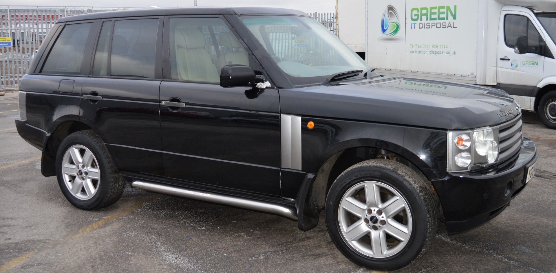 1 x Range Rover Vogue V8 4.4 Automatic - Black, Leather Interior, Petrol, Television, Premium - Image 37 of 63
