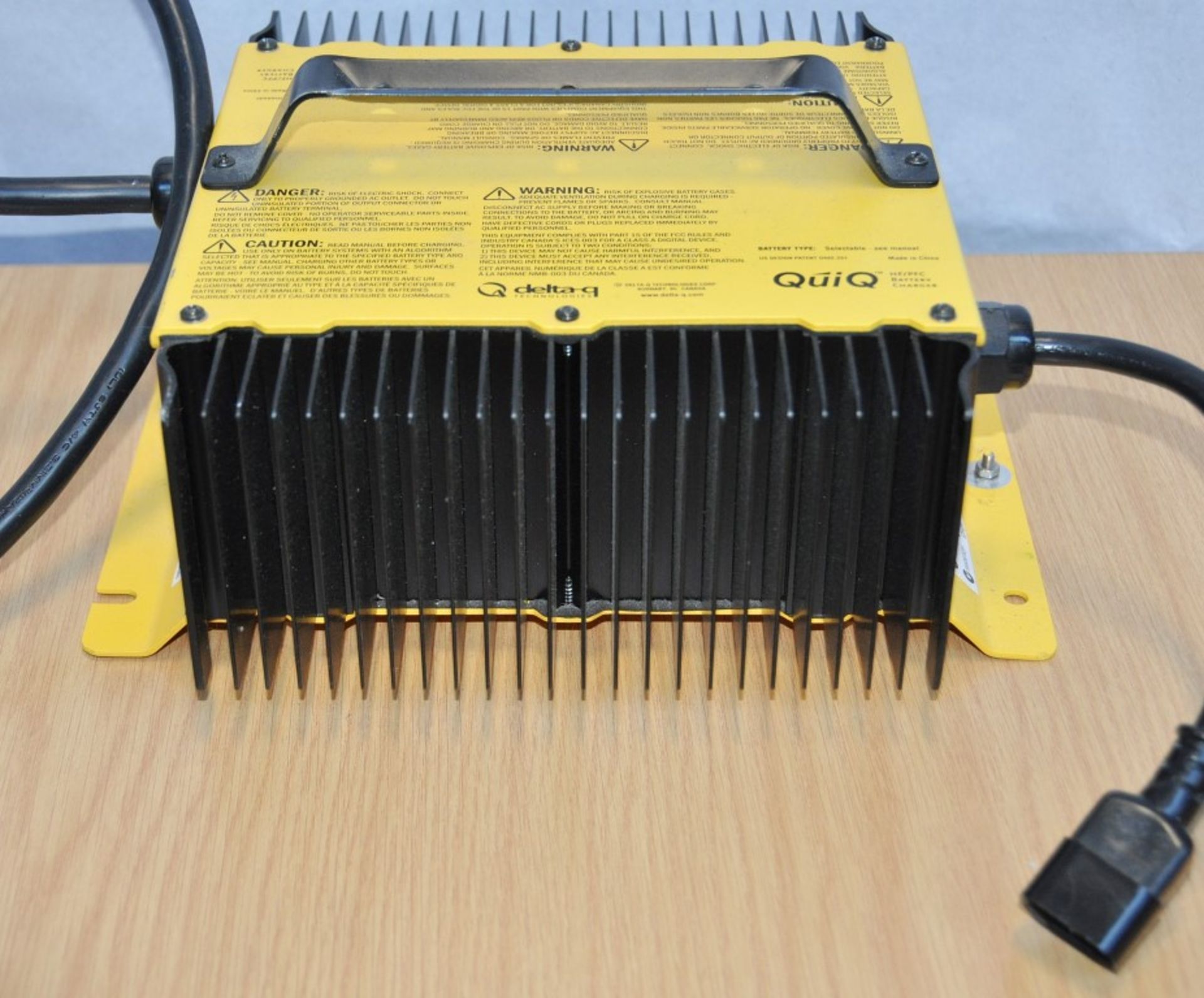 1 x “QuiQ” On-Board 48V BATTERY CHARGER  By Delta-Q  - Model: 912-4800 – Recently Removed From A - Image 2 of 4