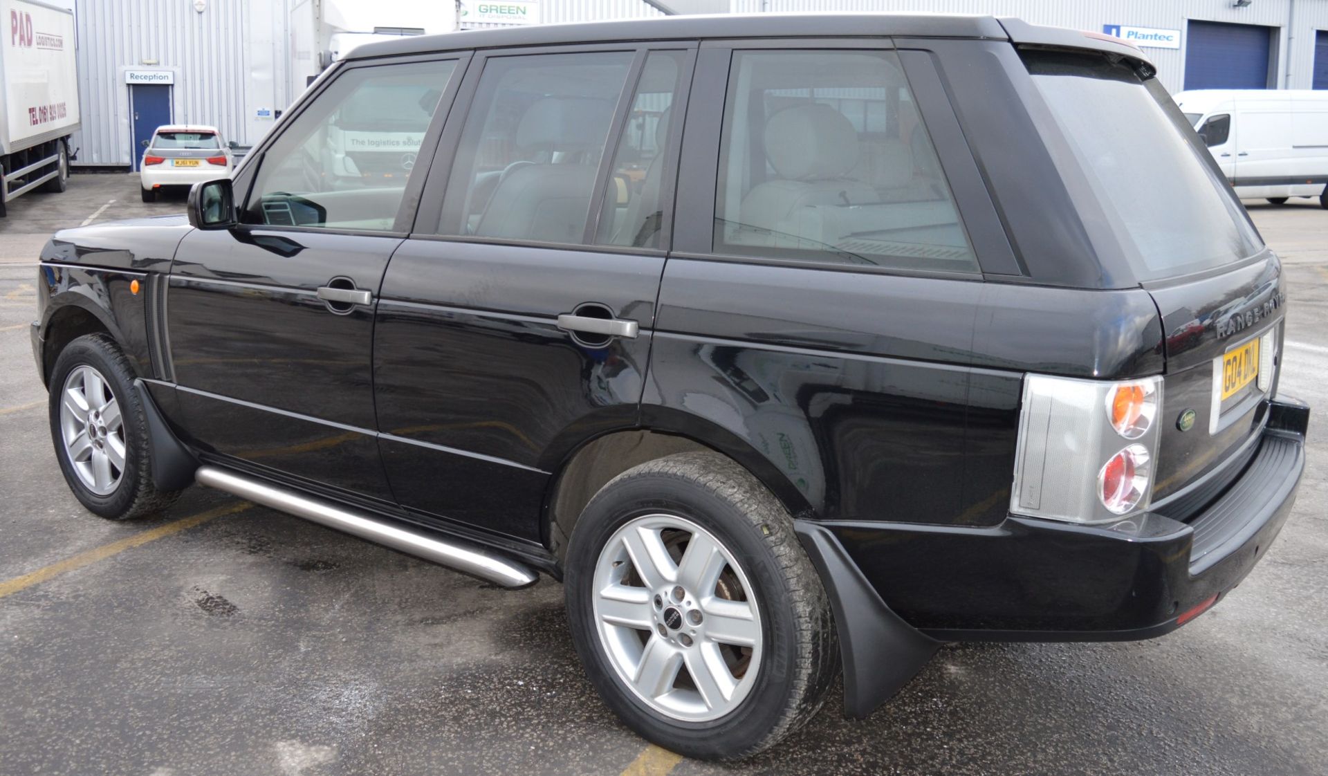 1 x Range Rover Vogue V8 4.4 Automatic - Black, Leather Interior, Petrol, Television, Premium - Image 49 of 63