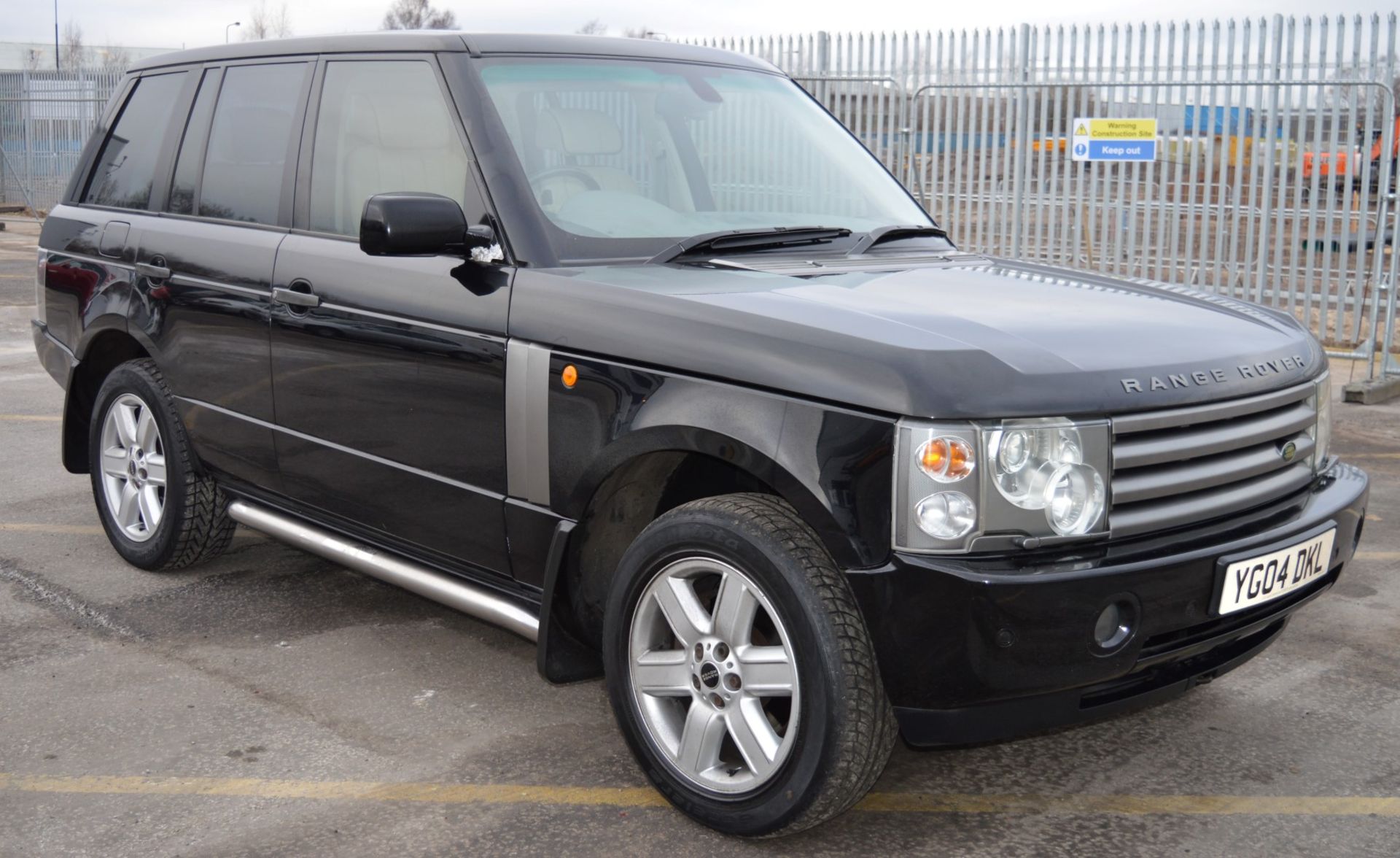 1 x Range Rover Vogue V8 4.4 Automatic - Black, Leather Interior, Petrol, Television, Premium - Image 46 of 63