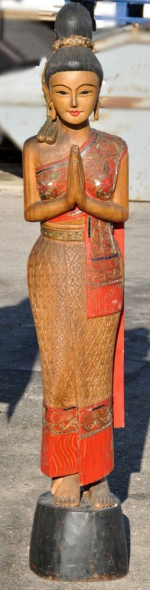 1 x Large Carved Wooden Free-standing Thai Statue  – 160cm High – Beautifully Hand-painted & - Image 2 of 10