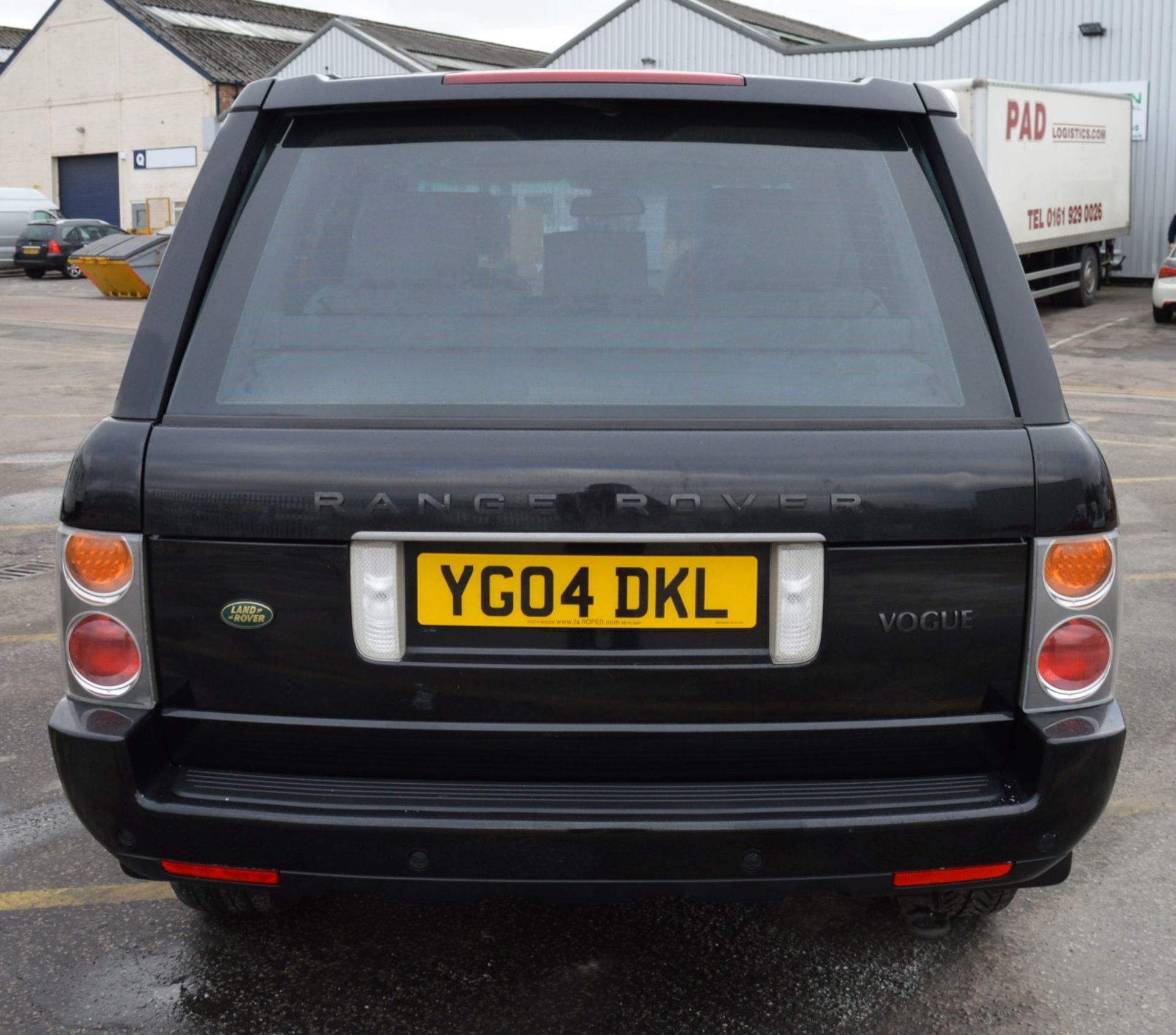 1 x Range Rover Vogue V8 4.4 Automatic - Black, Leather Interior, Petrol, Television, Premium - Image 31 of 63