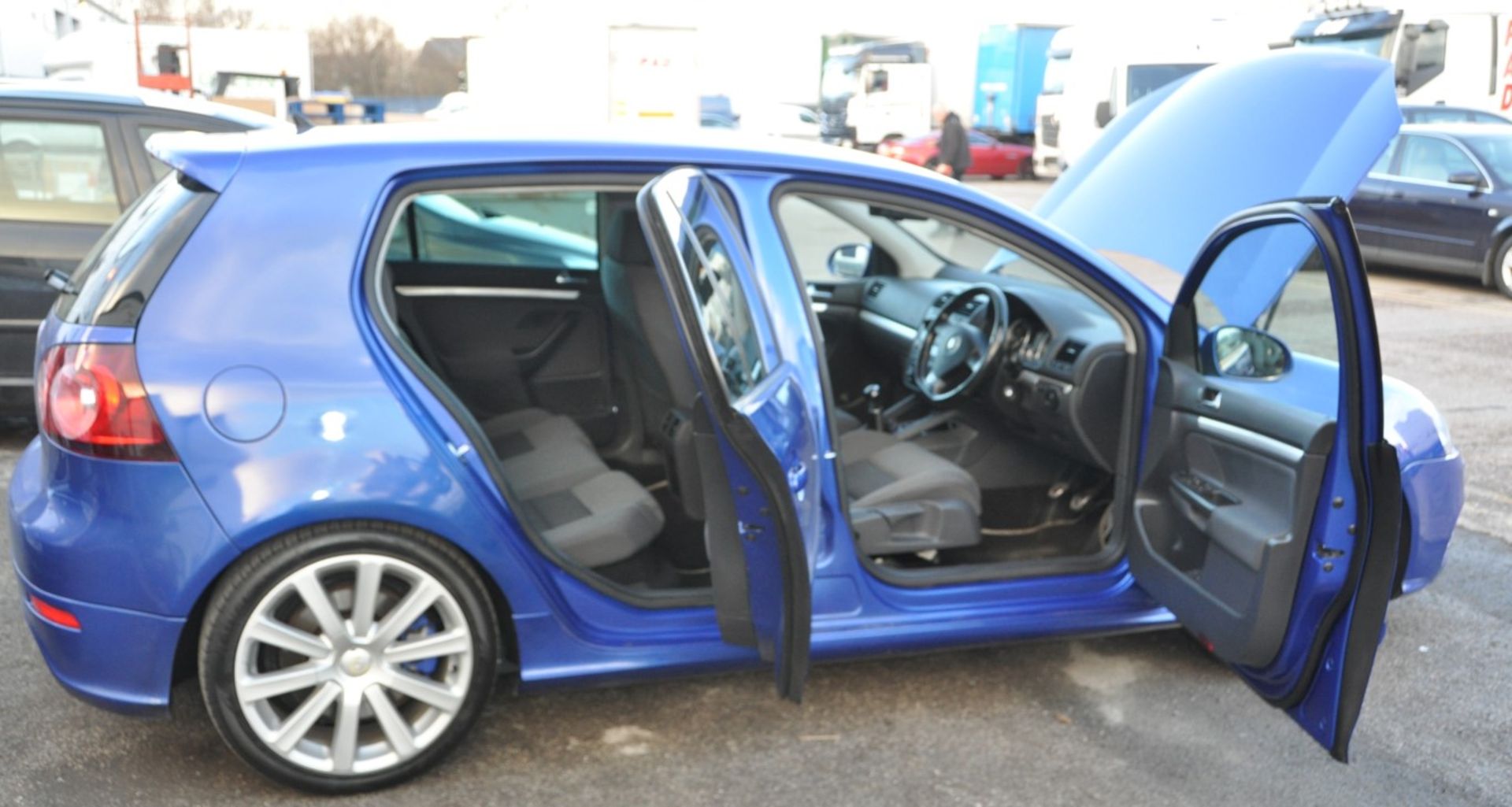 1 x Volkswagon Golf R32 V6 "5 Door" 2008, Blue - Heated Seats, 42,733 Miles - MOT Jan 2016 - Image 16 of 25