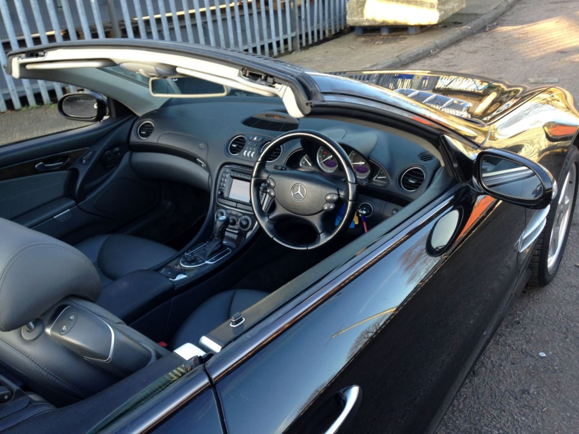 1 x Mercedes SL500 Automatic 5.0 Convertible - Petrol - Year 2002 - 94,500 Miles - Long MOT Expiry - Image 37 of 48