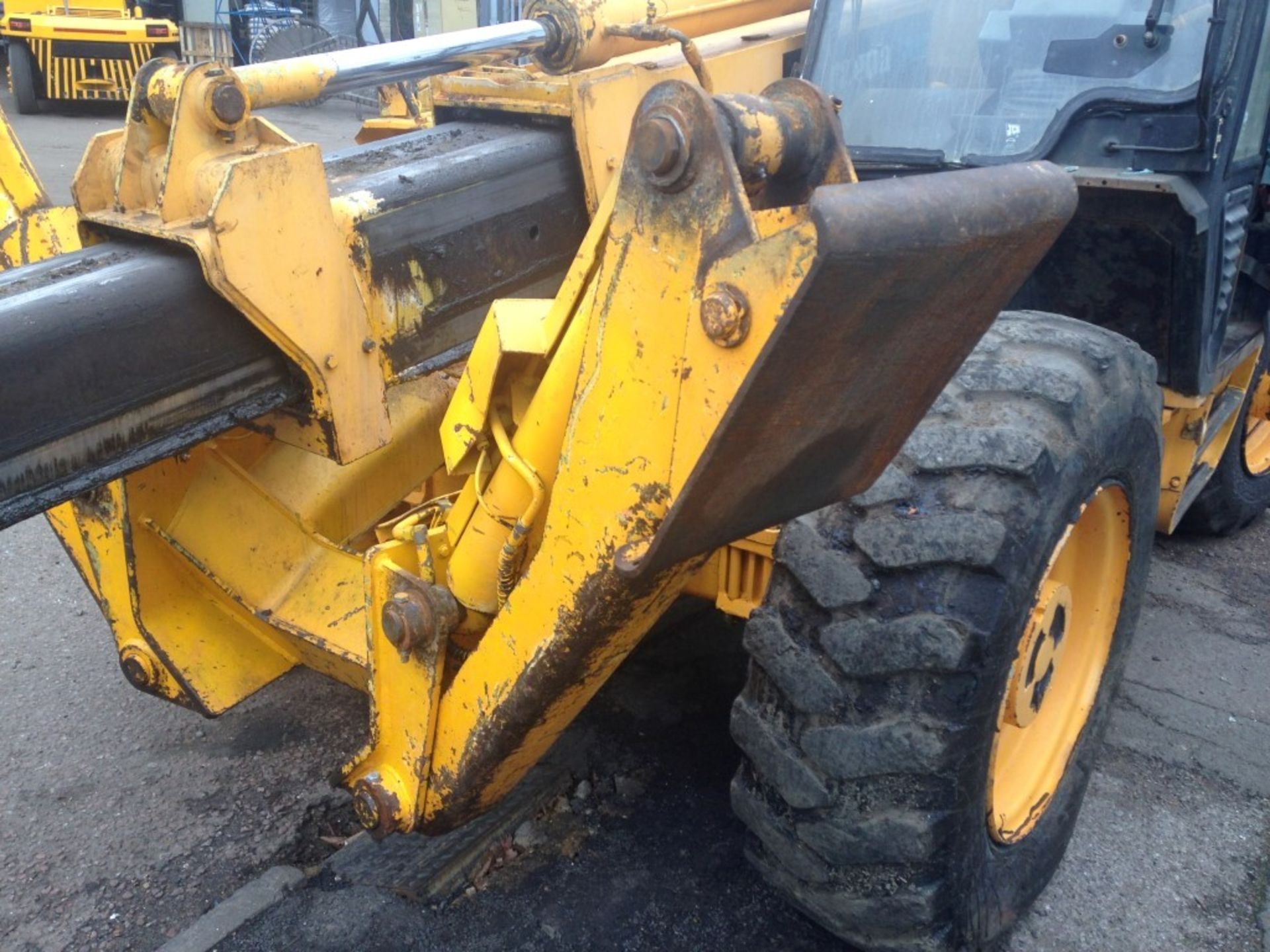 1 x JCB 530-120 Telescopic Handler With Forks - 1407 Hours - CL057 - Location: Welwyn, - Image 6 of 26