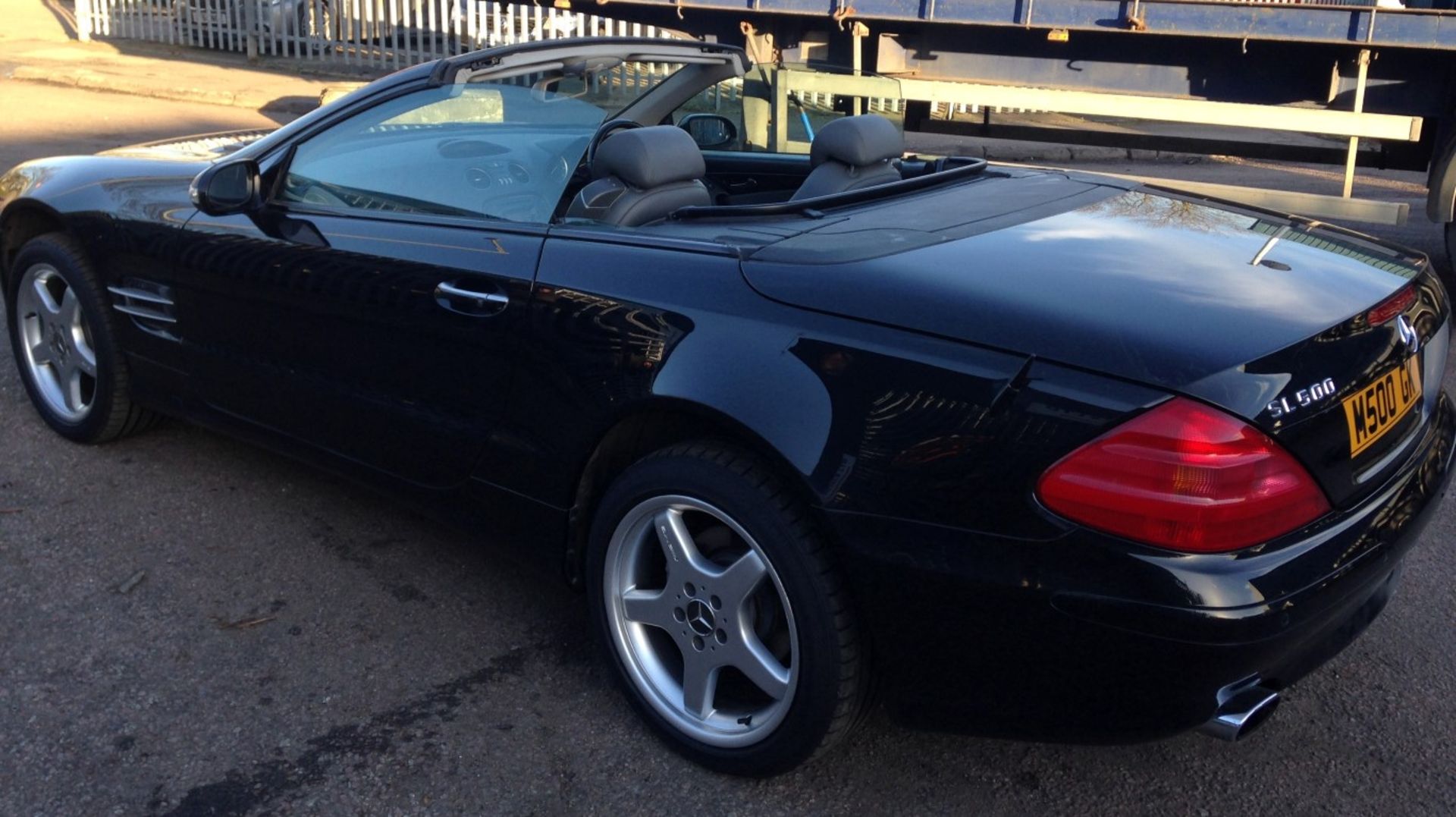 1 x Mercedes SL500 Automatic 5.0 Convertible - Petrol - Year 2002 - 94,500 Miles - Long MOT Expiry - Image 19 of 48