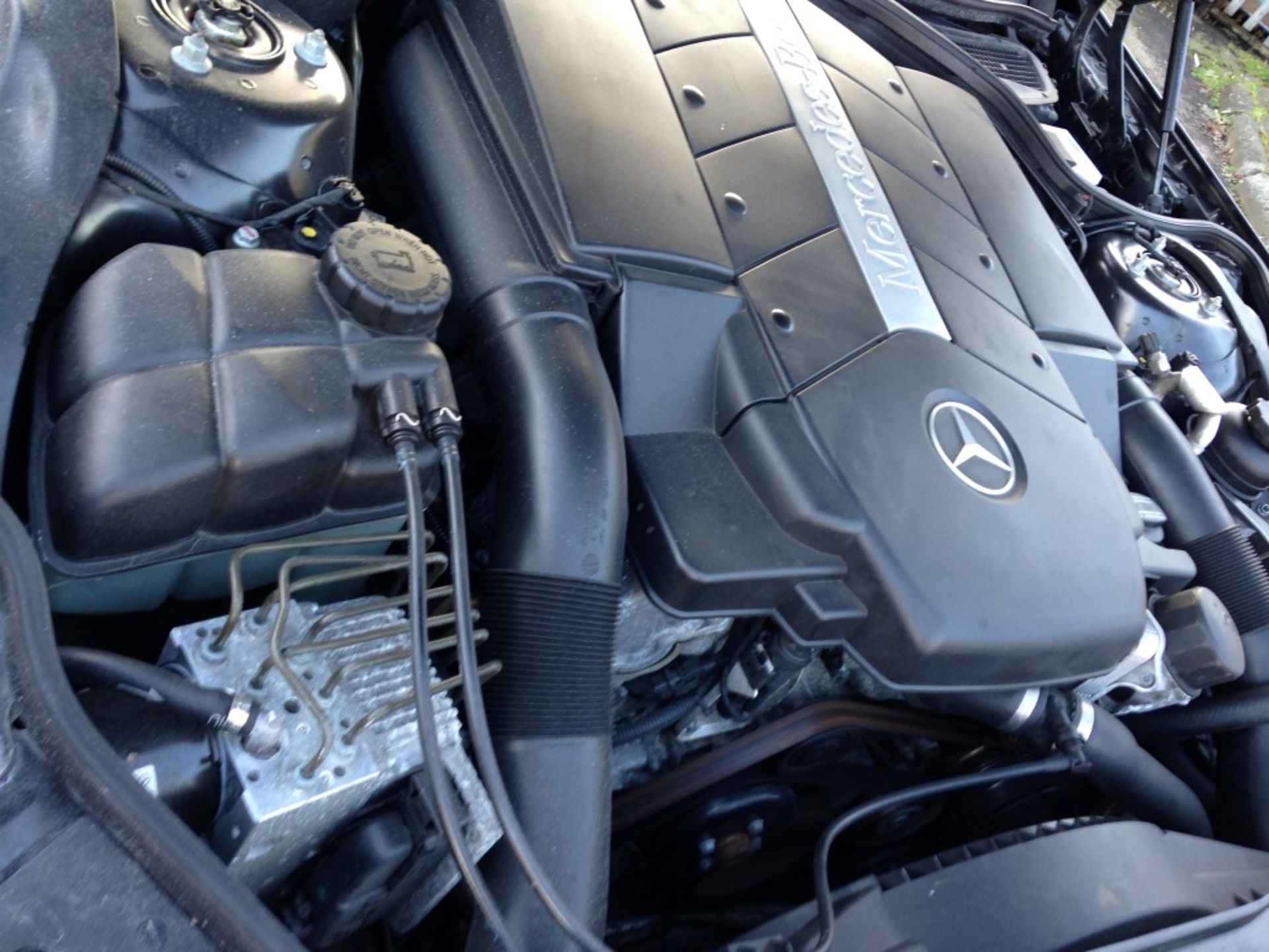 1 x Mercedes SL500 Automatic 5.0 Convertible - Petrol - Year 2002 - 94,500 Miles - Long MOT Expiry - Image 40 of 48