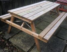 1 x Outdoor Traditional Picnic Bench - Ideal For Pubs, Gardens, Public Places - CL105 - H76 x W180 x