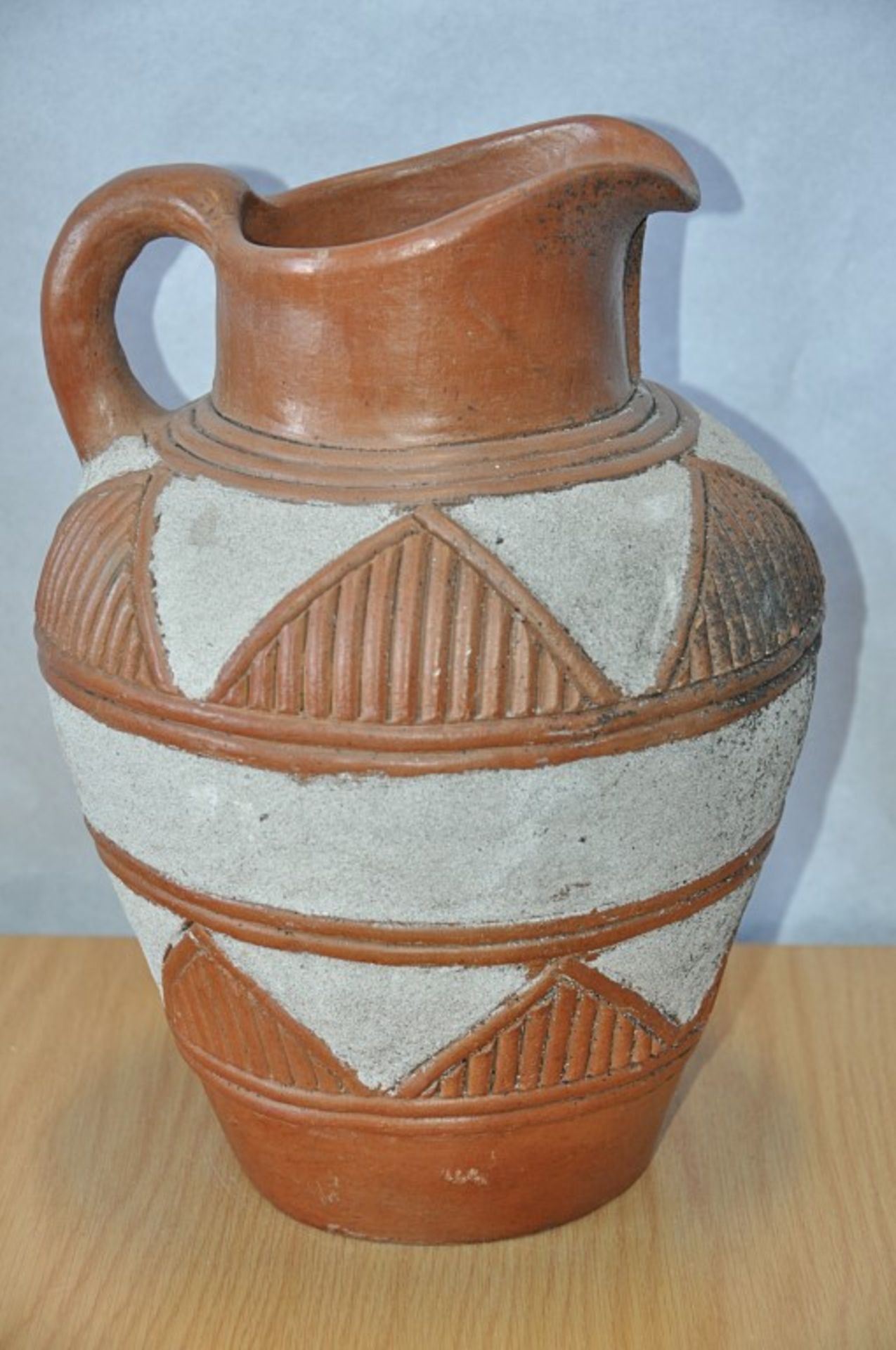 1 x Earthenware Ceramic Water Jug – Pre-owned, Great Condition With No Damage Or Major Wear -