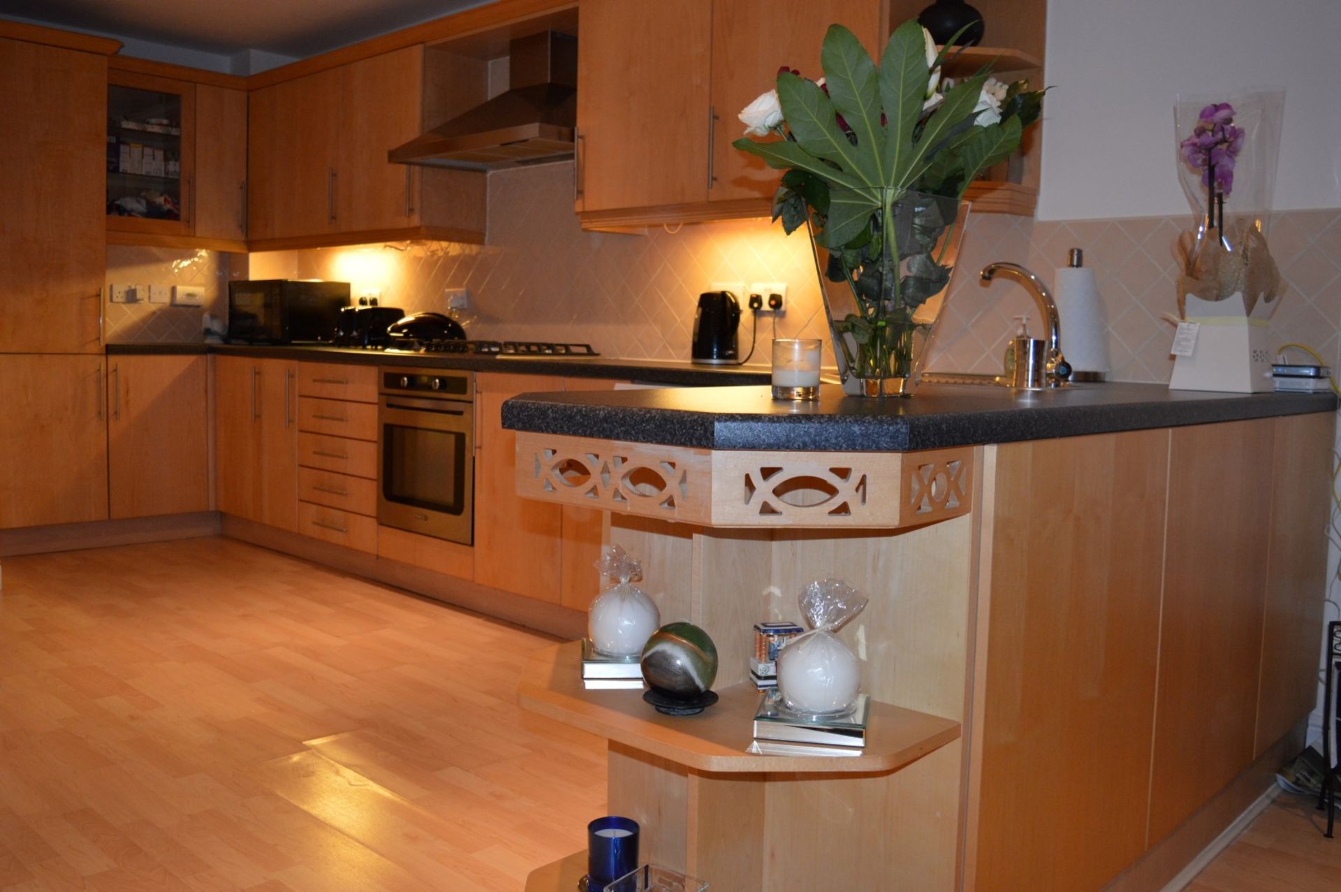 1 x Manor Cabinet Company Fitted Kitchen - Contemporary Beech Finish With Black Worktops and