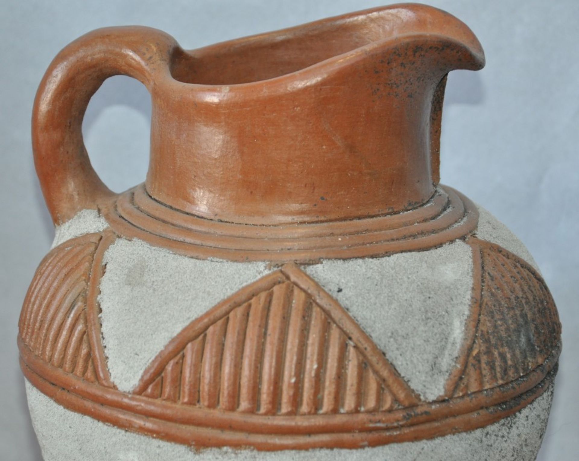 1 x Earthenware Ceramic Water Jug – Pre-owned, Great Condition With No Damage Or Major Wear - - Image 3 of 3
