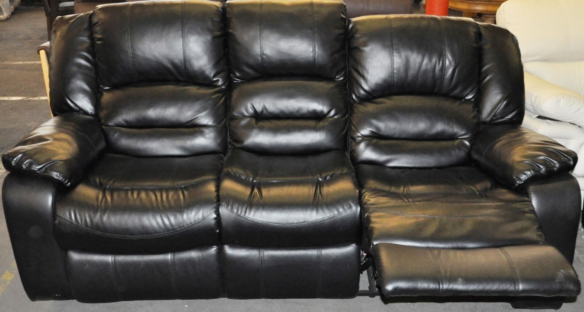 1 x Stylish Black Leather 3 Seater Sofa with Reclining Seat – RRP £1,299.00 - Banded Leather - Image 3 of 7