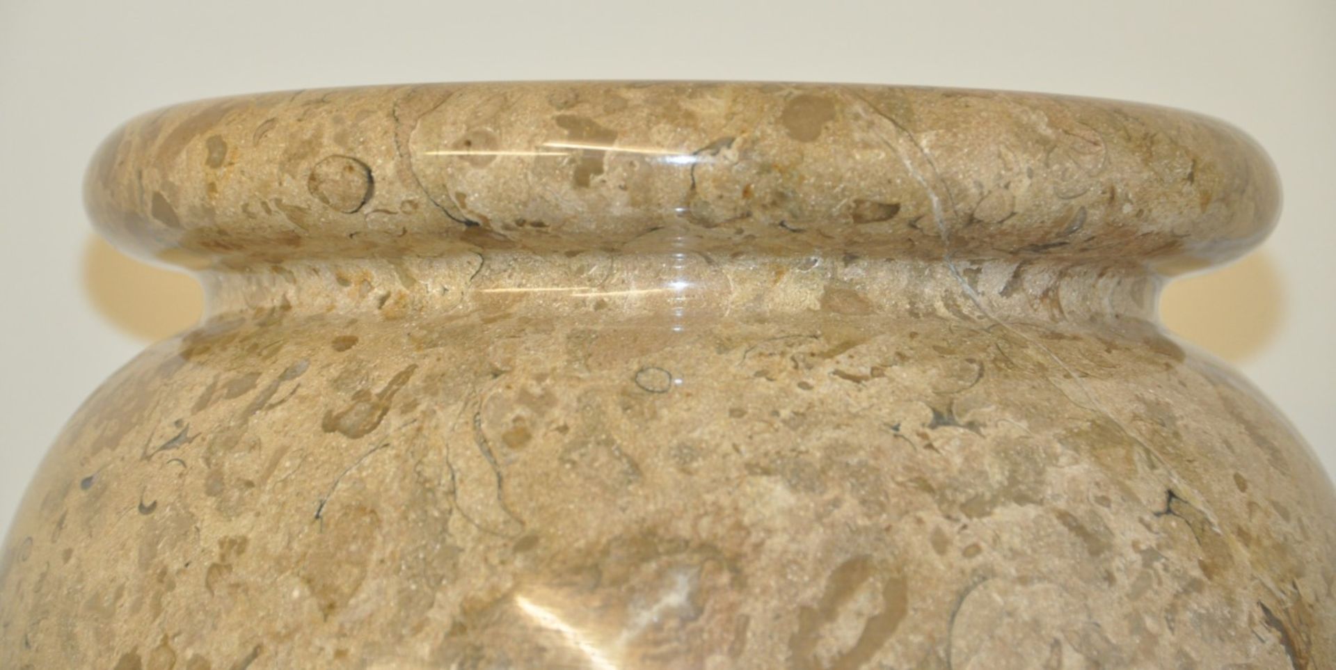 1 x Large Decorative Carved Natural Fossil Stone Vase - Gorgeous Glossy Marbled Finish - 3FT - Image 2 of 6
