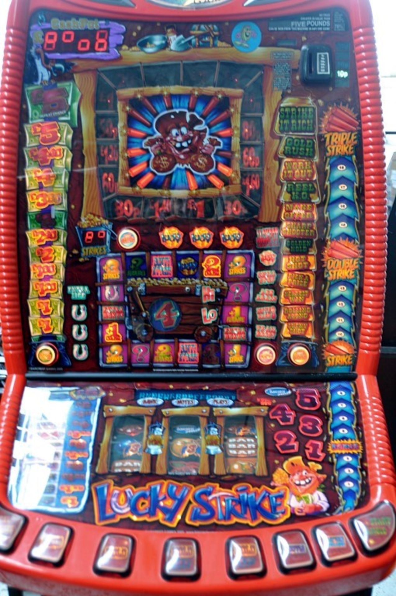 1 x "LUCKY STRIKE" Arcade Fruit Machine - Manufacturer: Barcrest (2005) - Pre-Owned In Good - Image 13 of 14