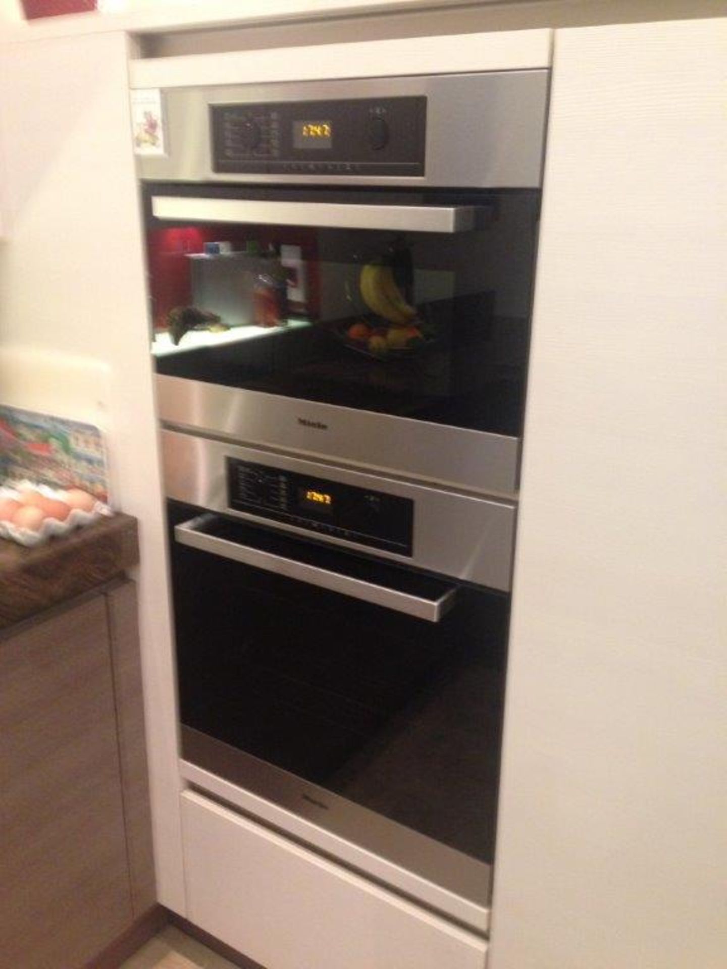 1 x Bespoke SIEMATIC Luxury KITCHEN With MIELE Appliances - Marble Work Surfaces, Zabrano Wood - Image 3 of 24