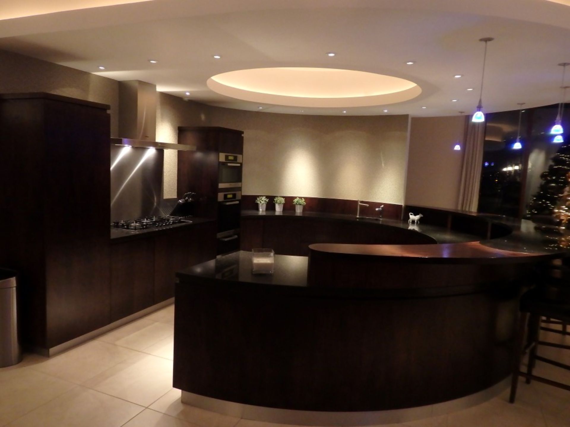 1 x Bespoke American Walnut Curved Kitchen With Miele & Liebherr Appliances - Solid Walnut - Image 13 of 31