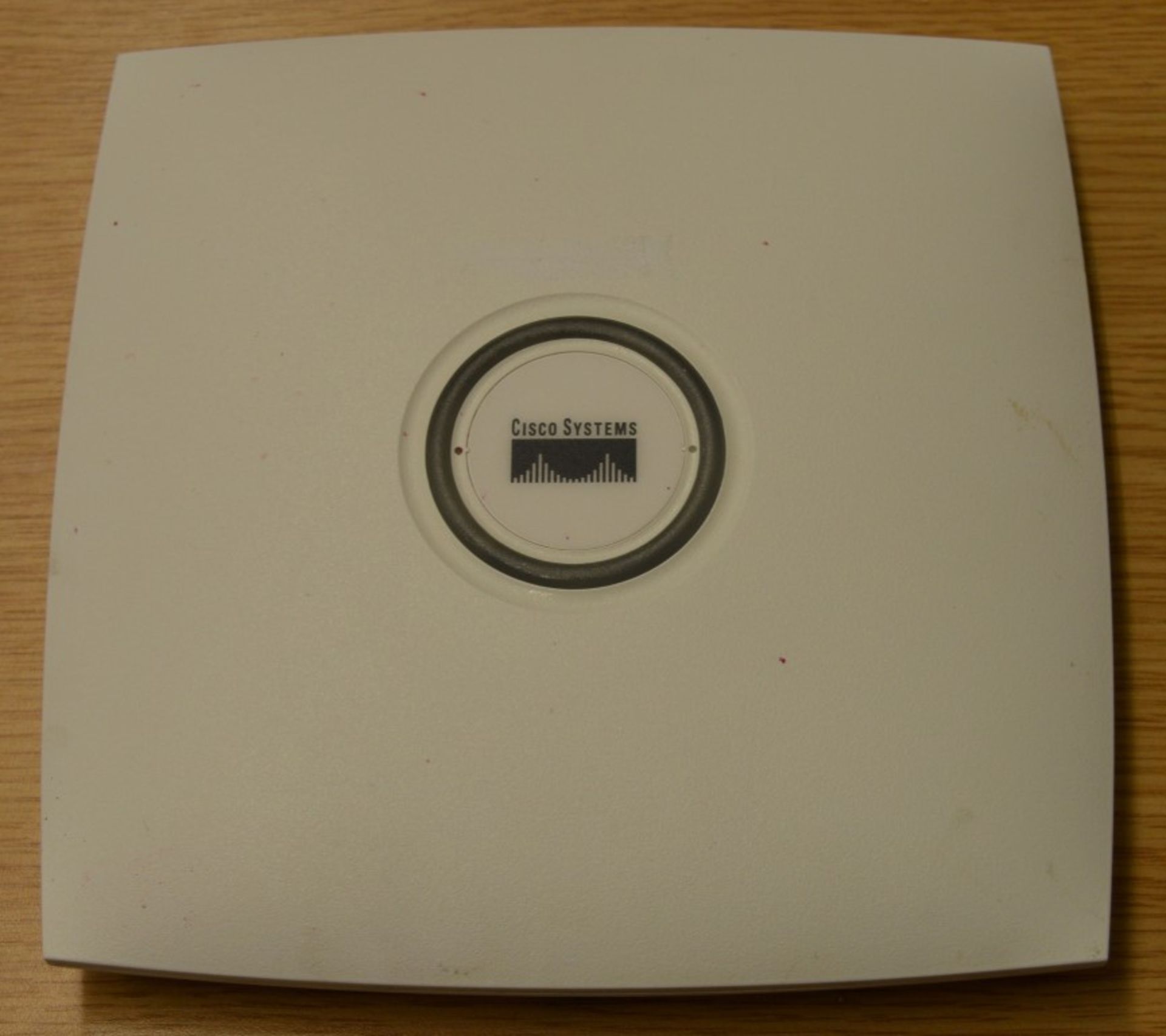 1 x Cisco Aironet 1131AG 54 Mbps Wireless G Router - Model AIR-AP1131AG-E-K9 - Low-profile