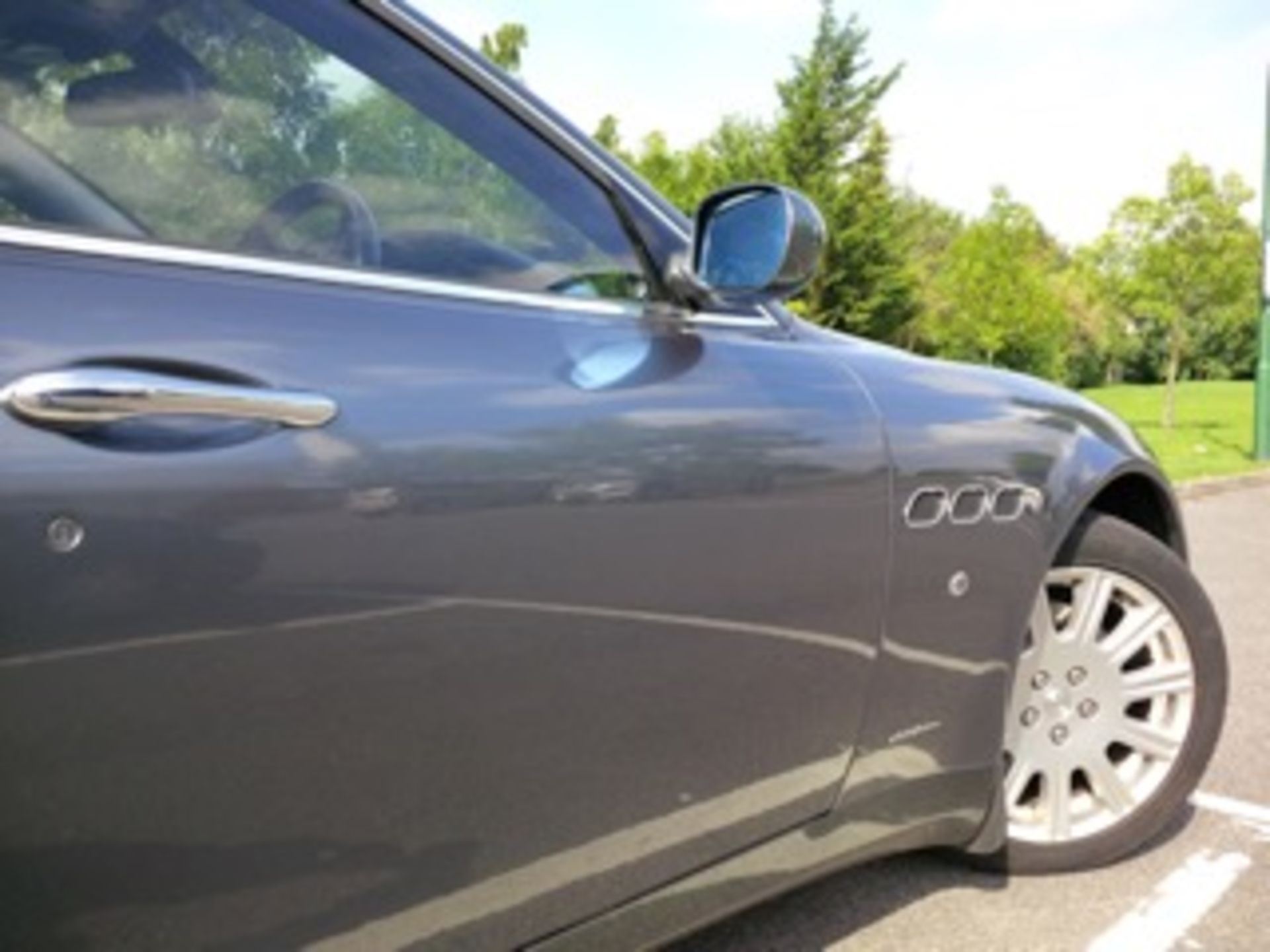 1 x Maserati Quattroporte V8 4 Door DuoSelect - 2006 '06 plate - Grigio Palladio Metallic Finish - - Image 3 of 9