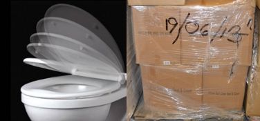 Pallet Lot ONE-HUNDRED (100)  x Deluxe Soft Close White Toilet Seats - Brand New Boxed Stock - CL034