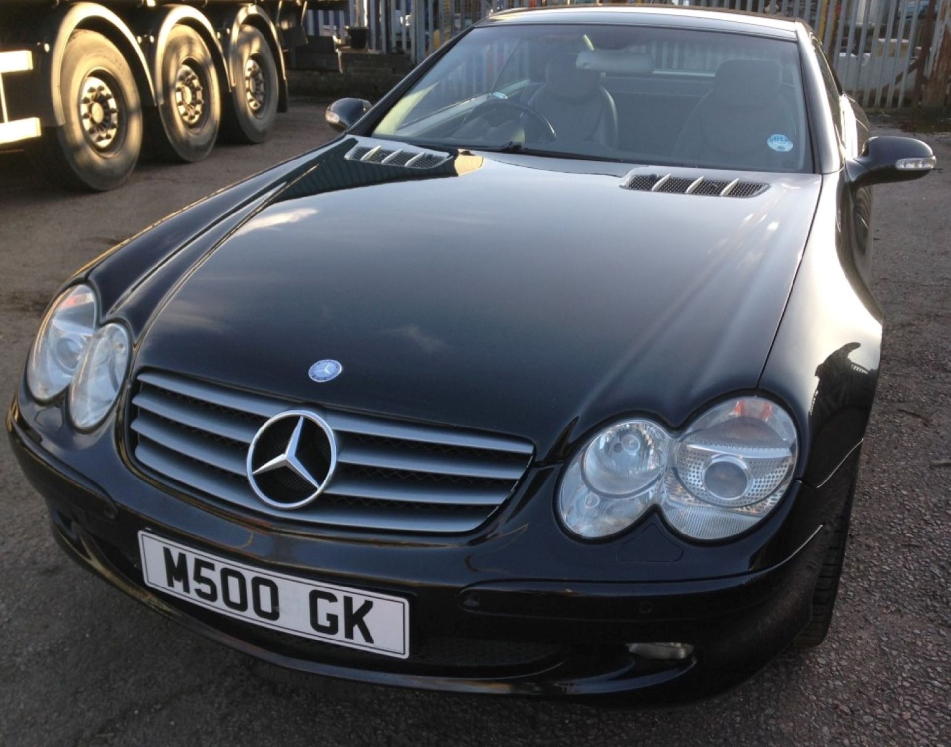 1 x Mercedes SL500 Automatic 5.0 Convertible - Petrol - Year 2002 - 94,500 Miles - Long MOT Expiry