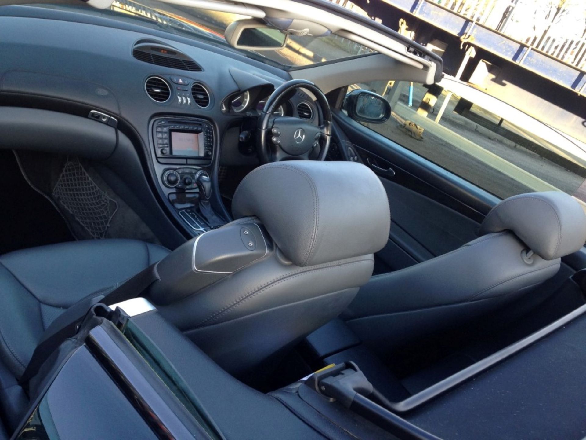 1 x Mercedes SL500 Automatic 5.0 Convertible - Petrol - Year 2002 - 94,500 Miles - Long MOT Expiry - Image 27 of 40