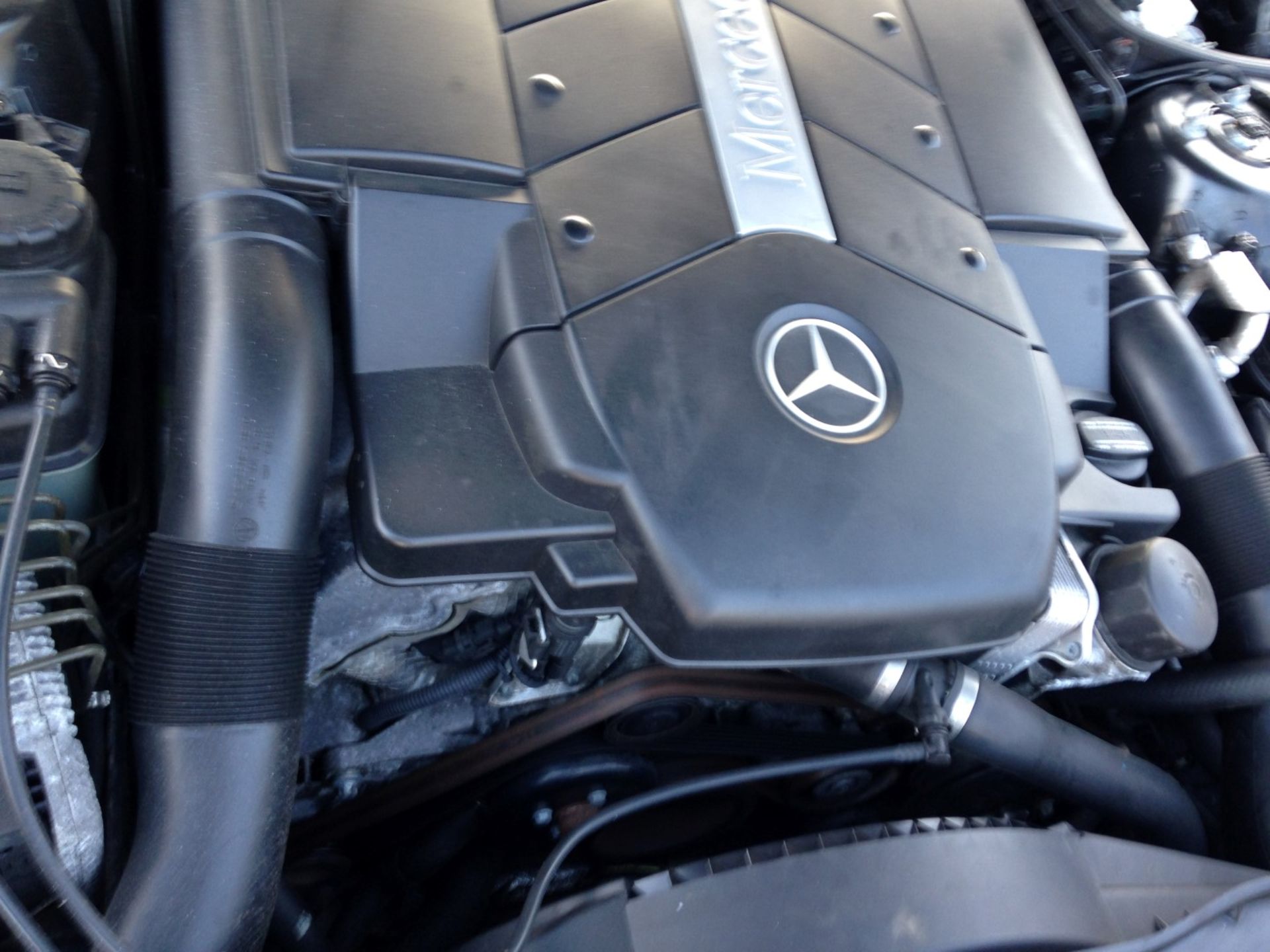 1 x Mercedes SL500 Automatic 5.0 Convertible - Petrol - Year 2002 - 94,500 Miles - Long MOT Expiry - Image 38 of 40