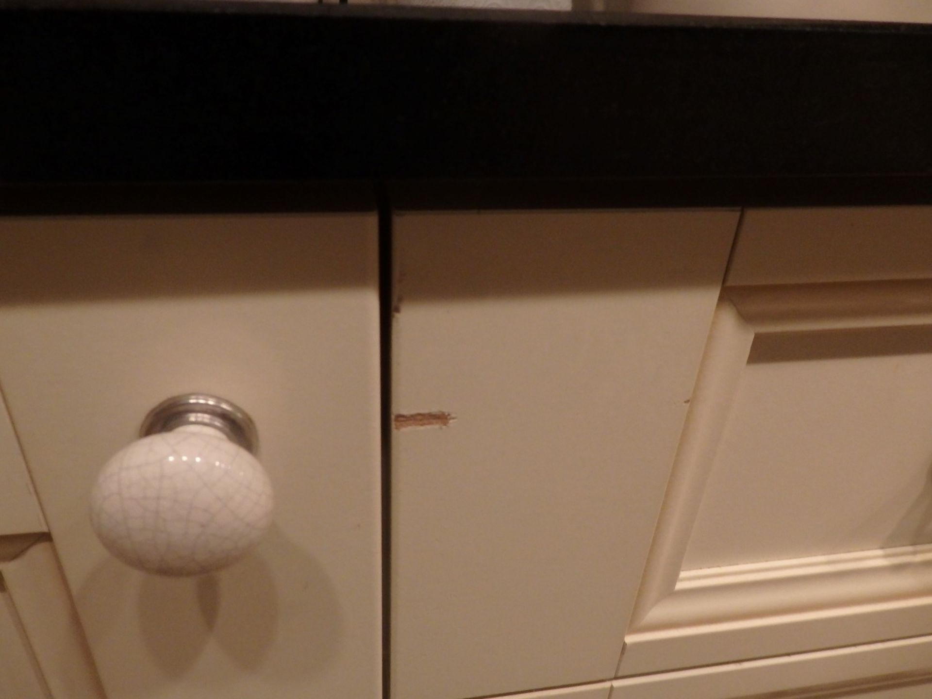 1 x Antique Cream Shaker Style Kitchen With Black Granite Worktops - Pewter and Glazed Porcelian - Image 24 of 24