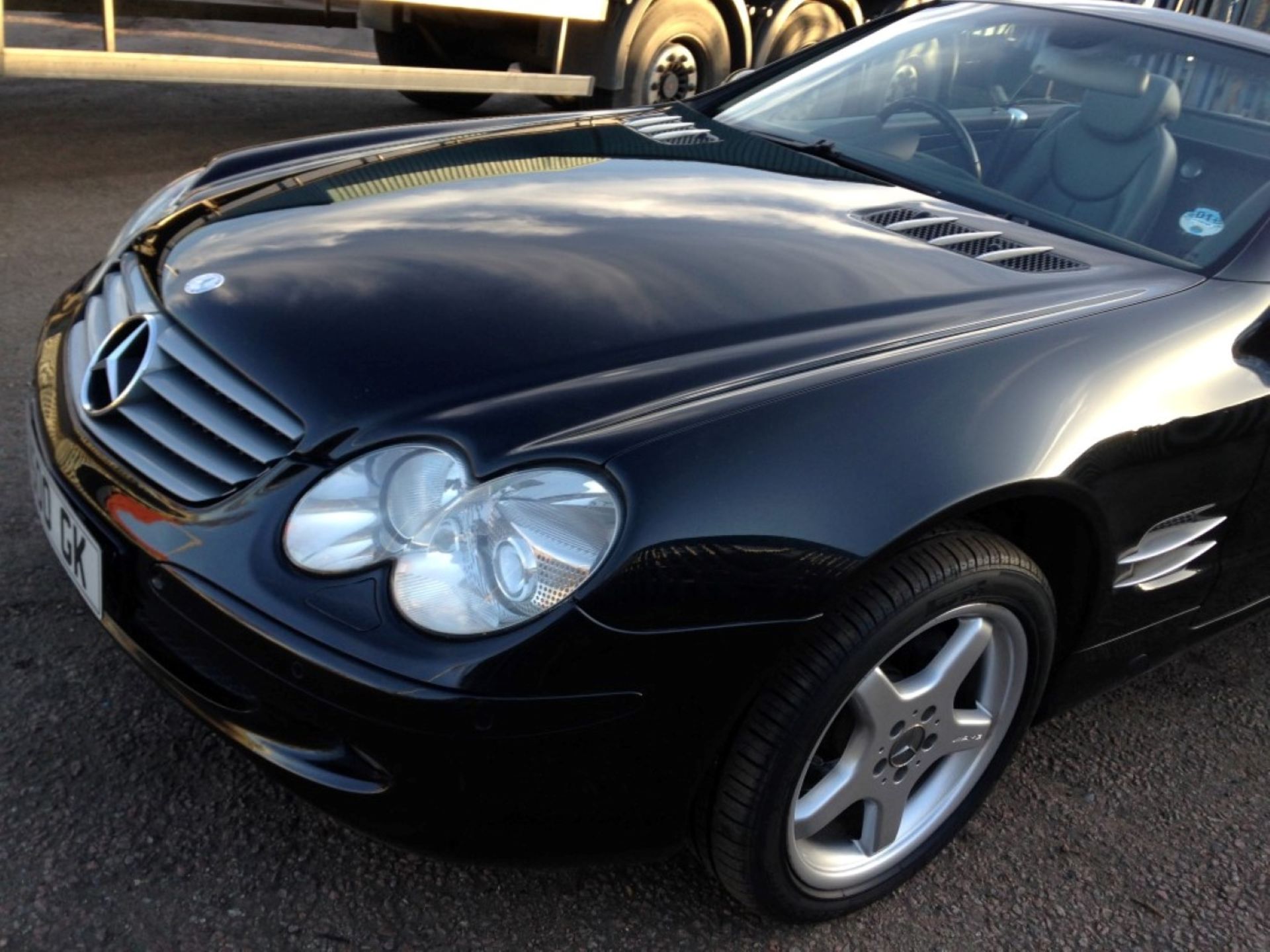1 x Mercedes SL500 Automatic 5.0 Convertible - Petrol - Year 2002 - 94,500 Miles - Long MOT Expiry - Image 23 of 40
