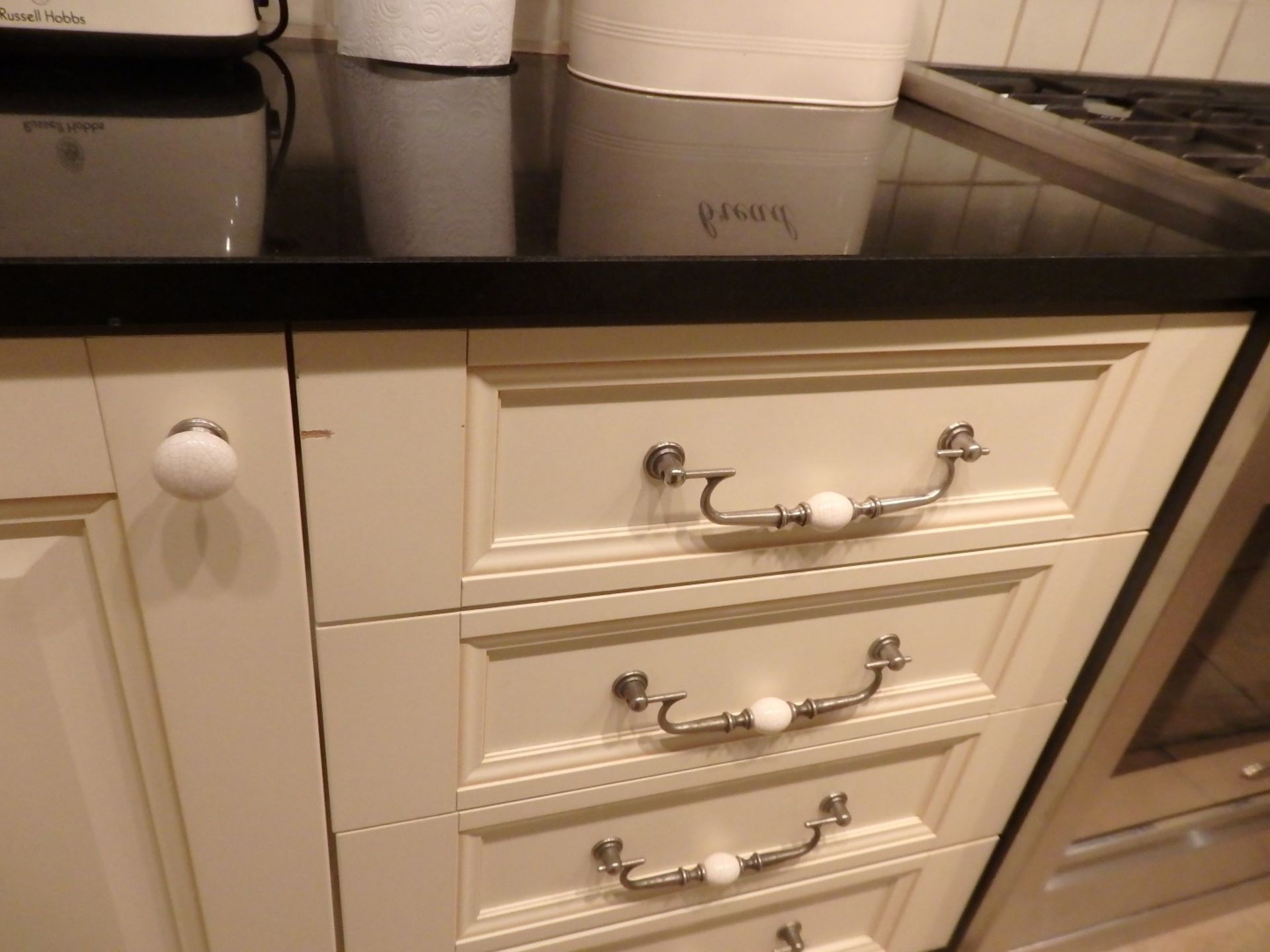 1 x Antique Cream Shaker Style Kitchen With Black Granite Worktops - Pewter and Glazed Porcelian - Image 5 of 24