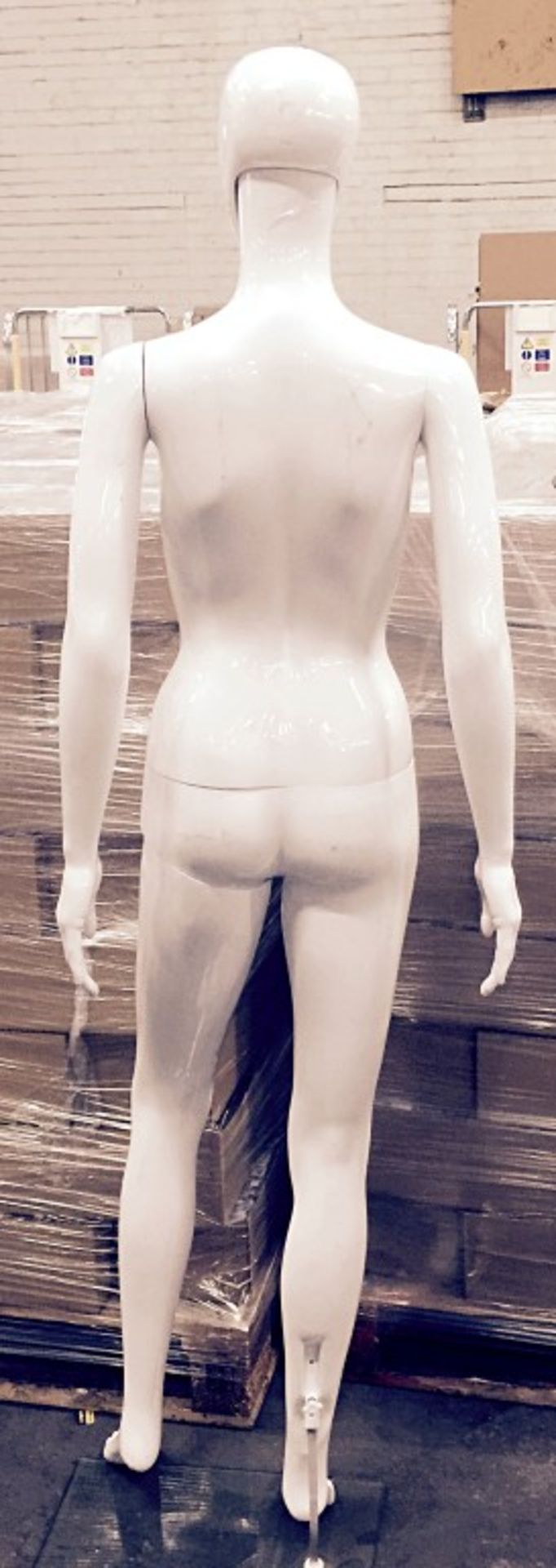 1 x Female Full Body Mannequin – Life Size Faceless Adult Form With Adjustable Head and Arms – White - Image 3 of 4