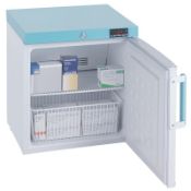 1 x Lec PE109C Pharmacy Refrigerator Solid Door - 45 Litres – M-GRADE – Ref: FA3695 – CL053 –