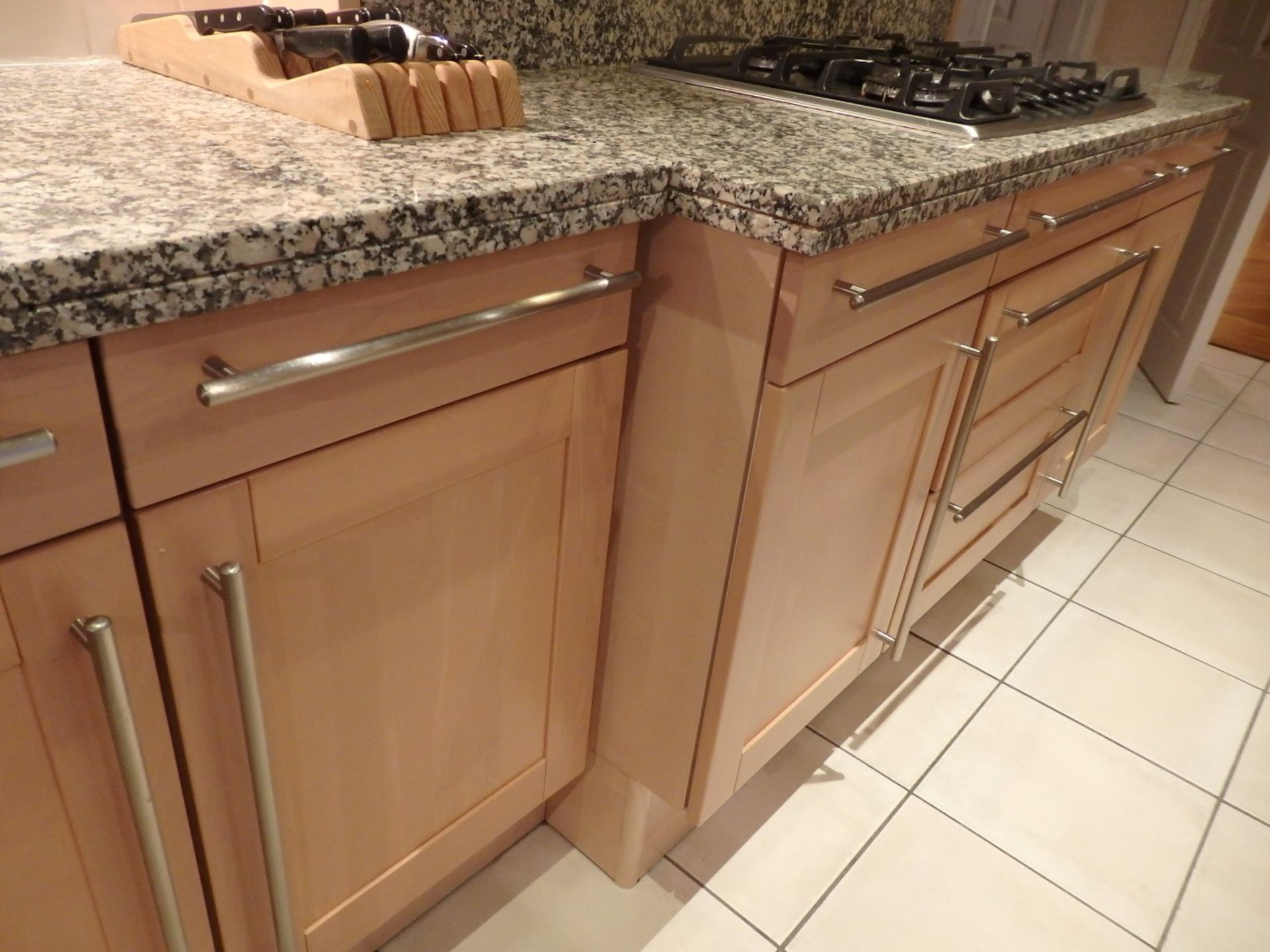 1 x Siematic Fitted Kitchen With Beech Shaker Style Doors, Granite Worktops, Central Island and - Image 56 of 148
