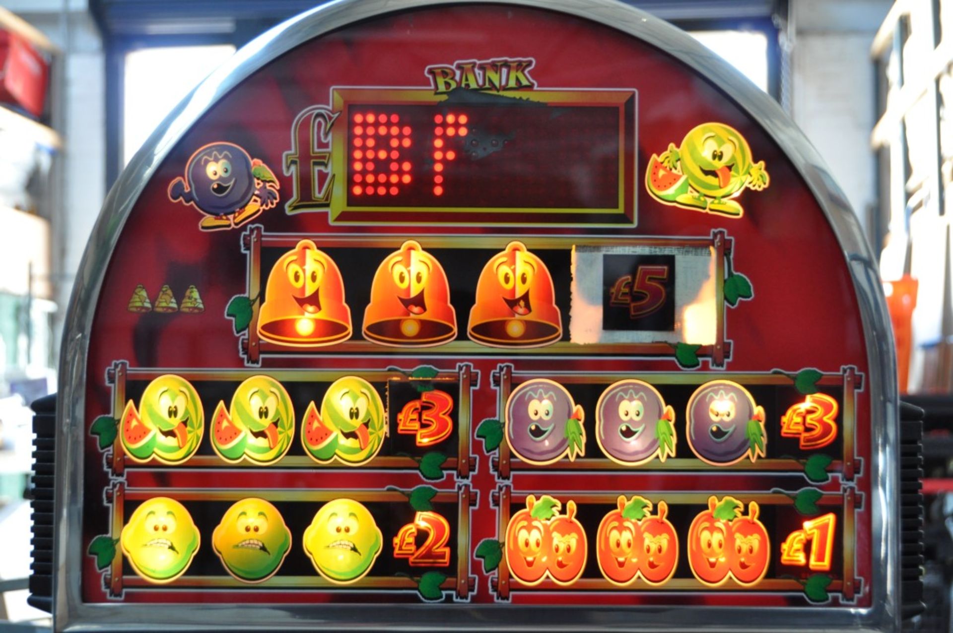 1 x "CRAZY FRUITS" Arcade Fruit Machine - Manufacturer: Casino - Pre-Owned In Good Working - Image 3 of 7