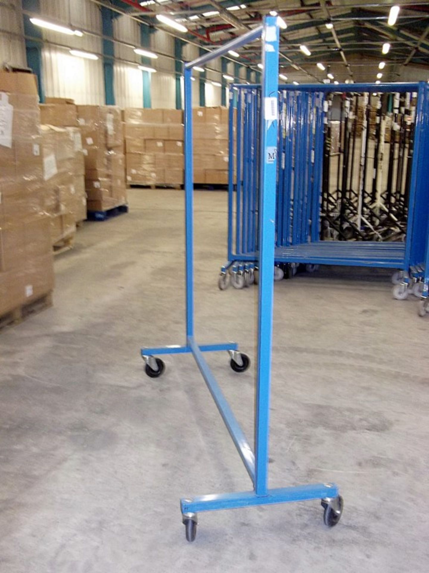 1 x Single Tier Heavy Duty Clothing Rail In BLUE – Brand: Steely Rails  – Pre-owned, In Good Working - Image 3 of 4