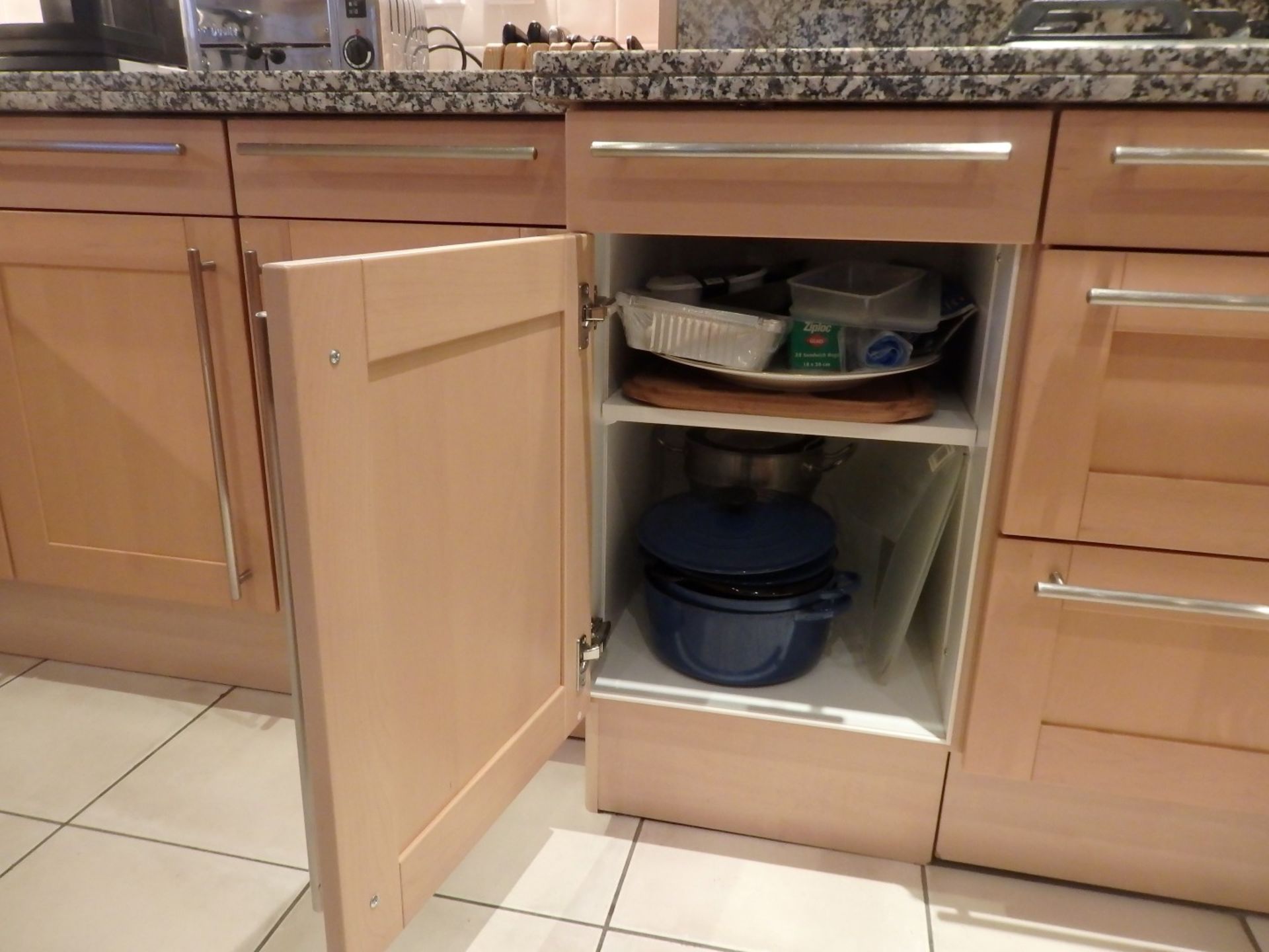 1 x Siematic Fitted Kitchen With Beech Shaker Style Doors, Granite Worktops, Central Island and - Image 61 of 148