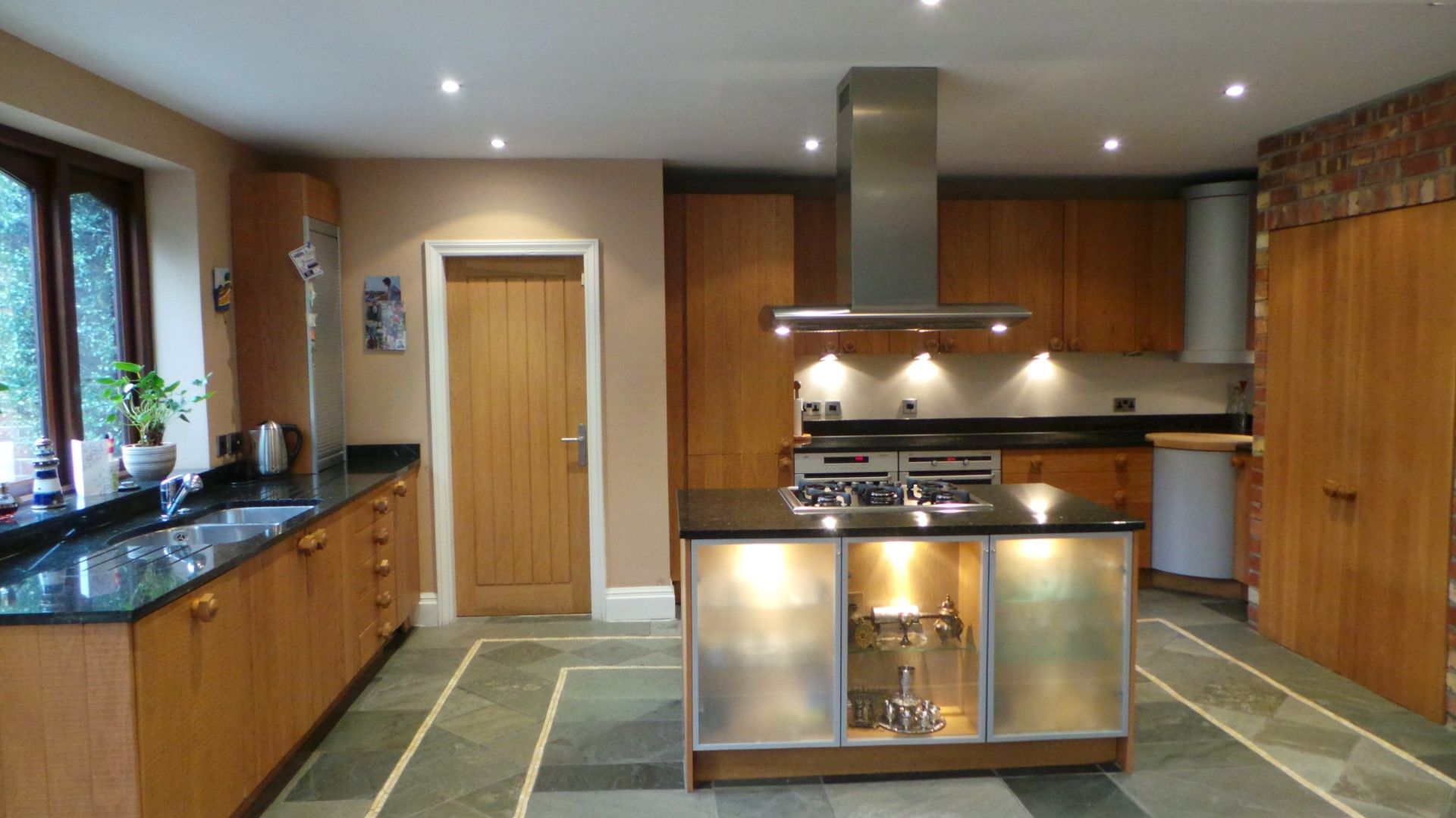 1 x Beautifully Crafted Bespoke Johnson & Johnson Fitted Kitchen - Rustic Solid Oak Doors, Modern - Image 6 of 86