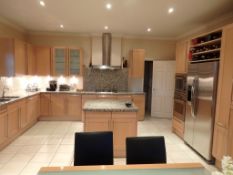 1 x Siematic Fitted Kitchen With Beech Shaker Style Doors, Granite Worktops, Central Island and