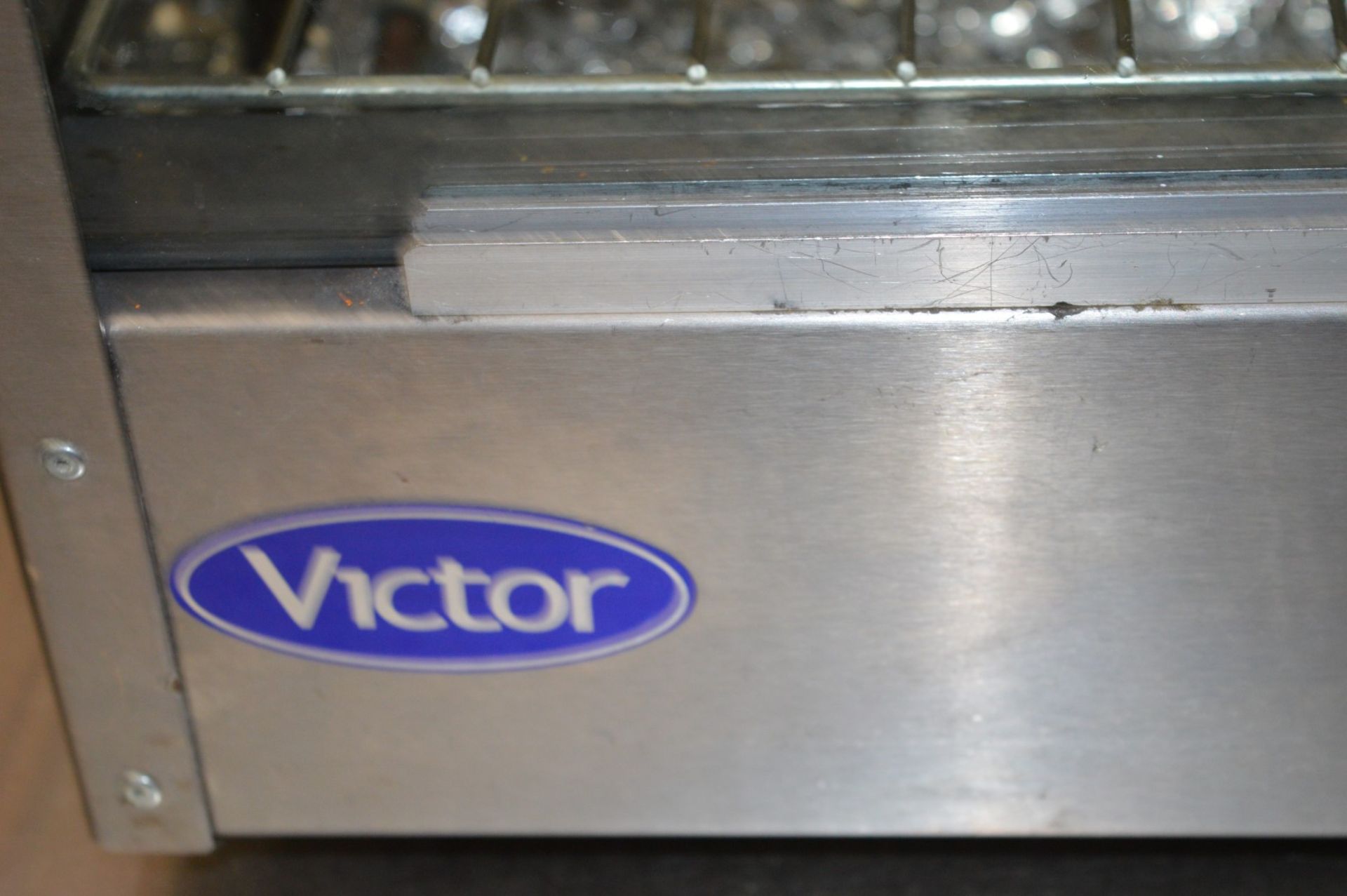 1 x Victor Counter Top Pie Heater - Stainless Steel With Internal Wire Shelves - Ideal For Cafes - Image 2 of 5