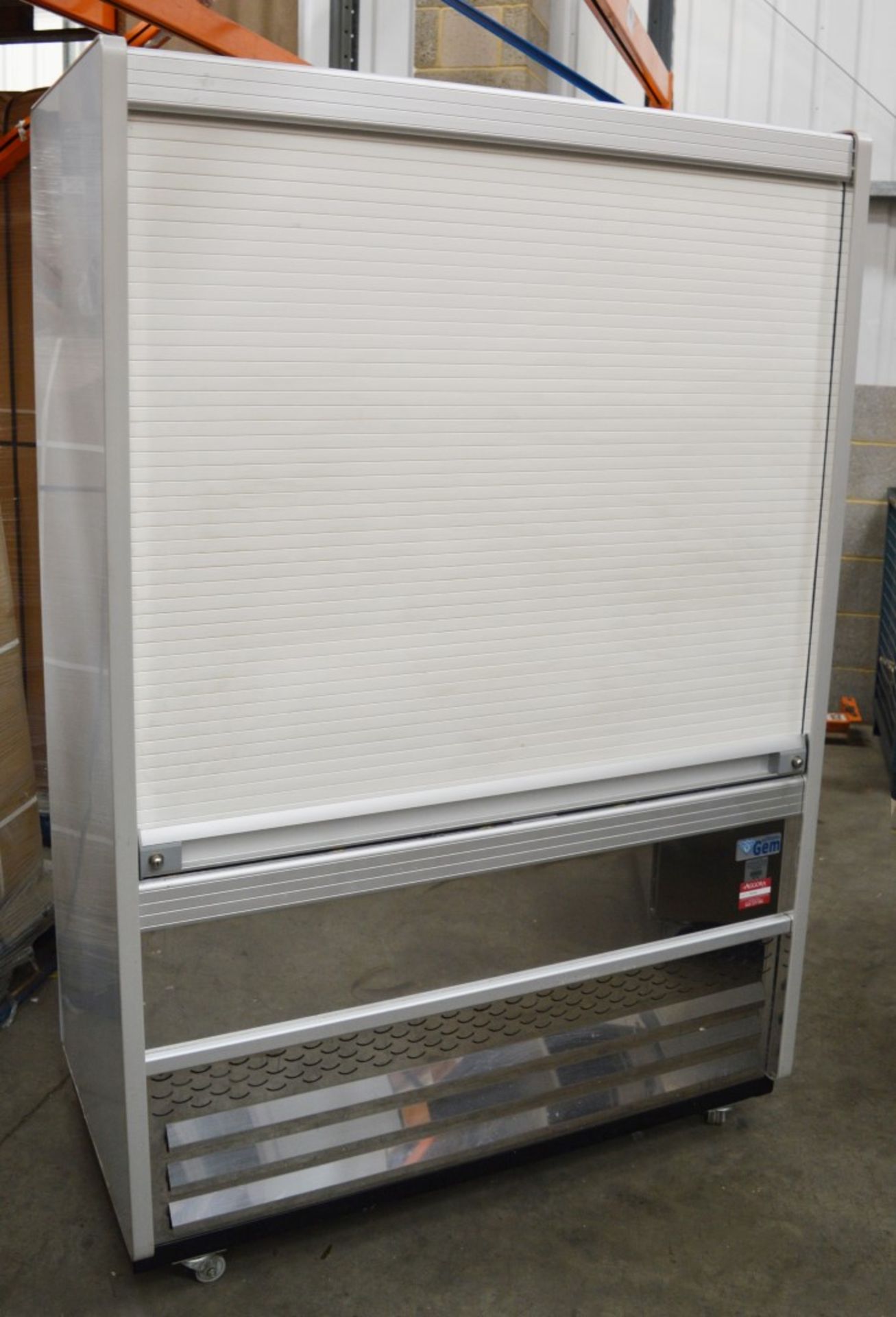 1 x Commercial Williams C125 Display Fridge With Shutter - Ideal For Sandwhich Shop or Retail Outlet - Image 6 of 7