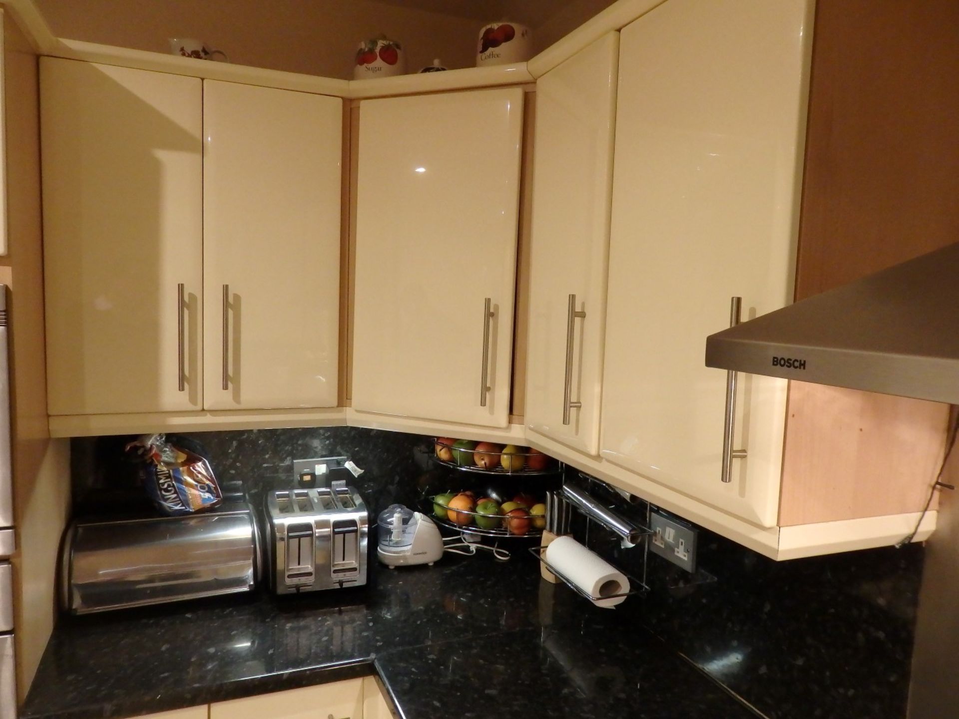 1 x Hygena Fitted Kitchen - Cream Gloss Doors With T Bar Handles - Black Granite Worktops - Bosch - Image 50 of 77