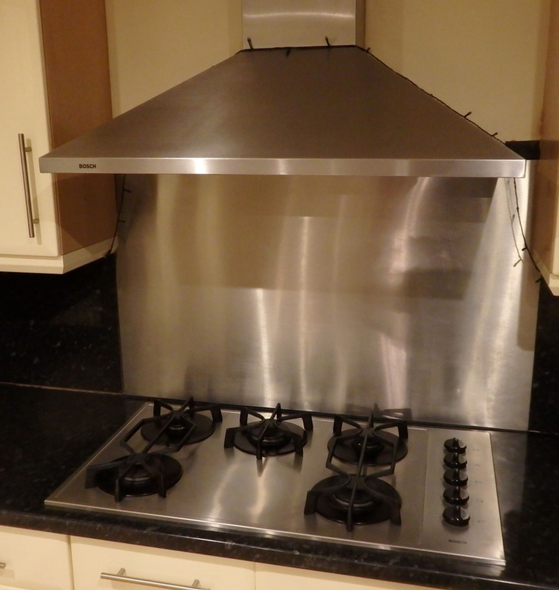 1 x Hygena Fitted Kitchen - Cream Gloss Doors With T Bar Handles - Black Granite Worktops - Bosch - Image 28 of 77