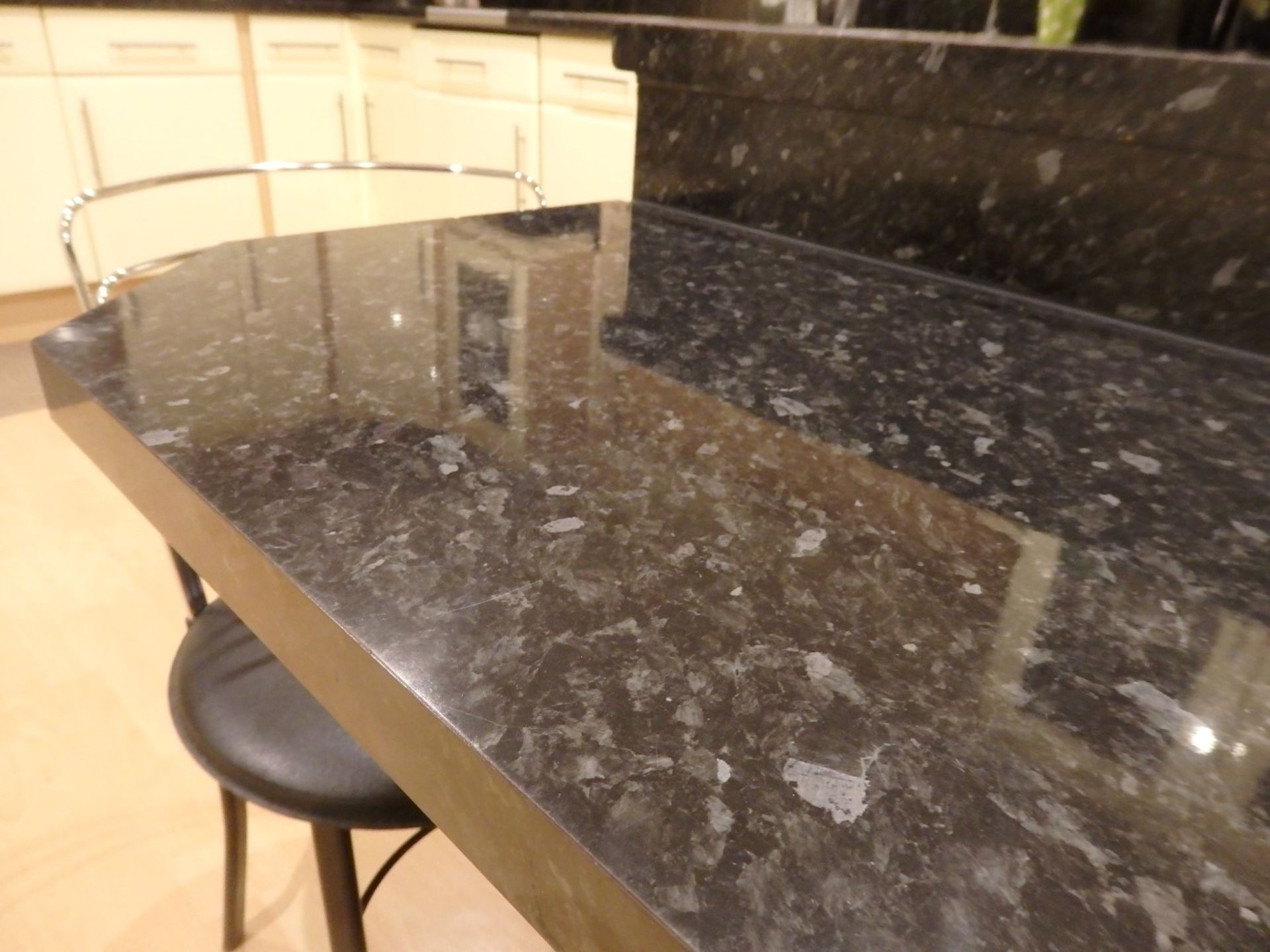 1 x Hygena Fitted Kitchen - Cream Gloss Doors With T Bar Handles - Black Granite Worktops - Bosch - Image 12 of 77