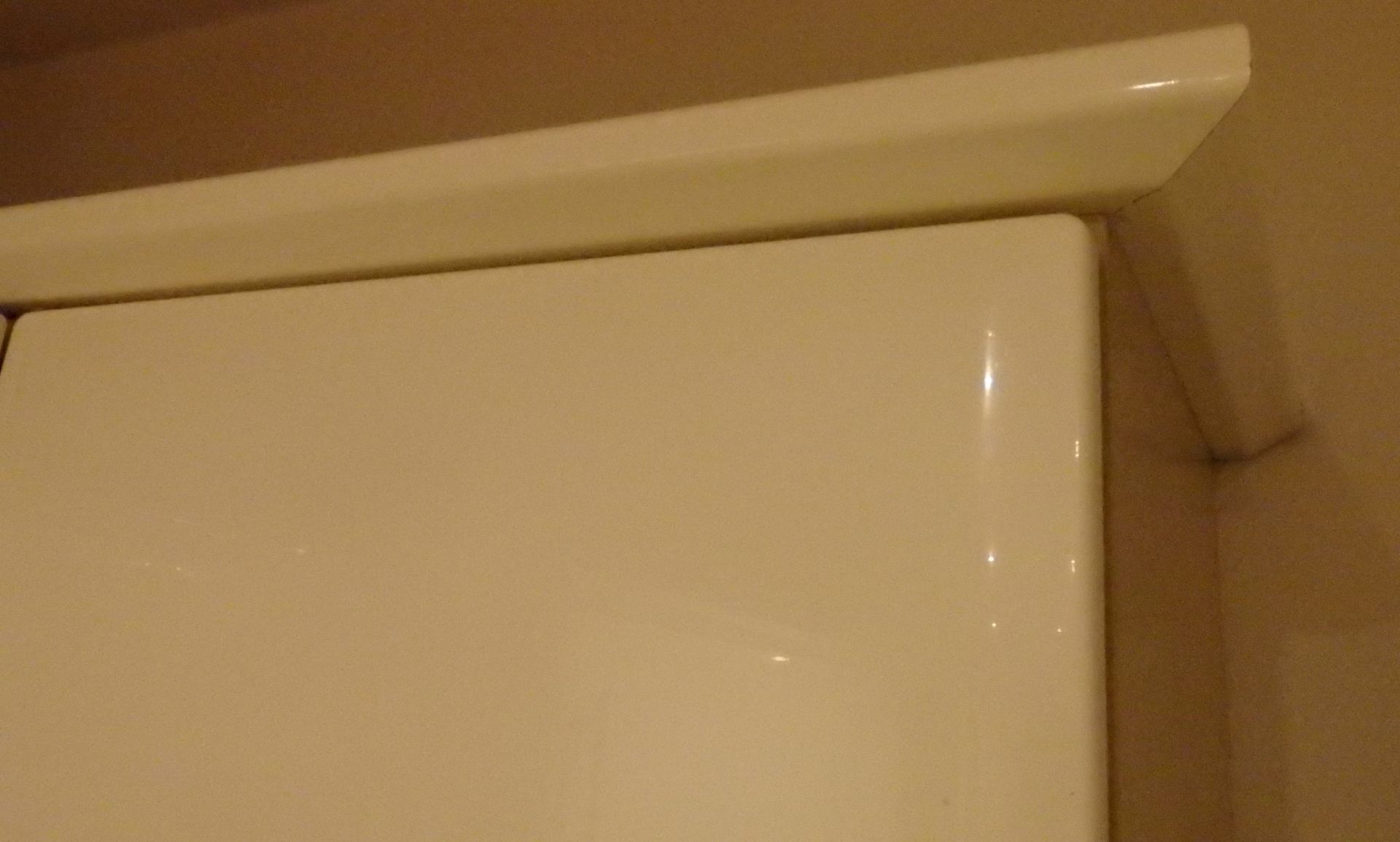 1 x Hygena Fitted Kitchen - Cream Gloss Doors With T Bar Handles - Black Granite Worktops - Bosch - Image 41 of 77