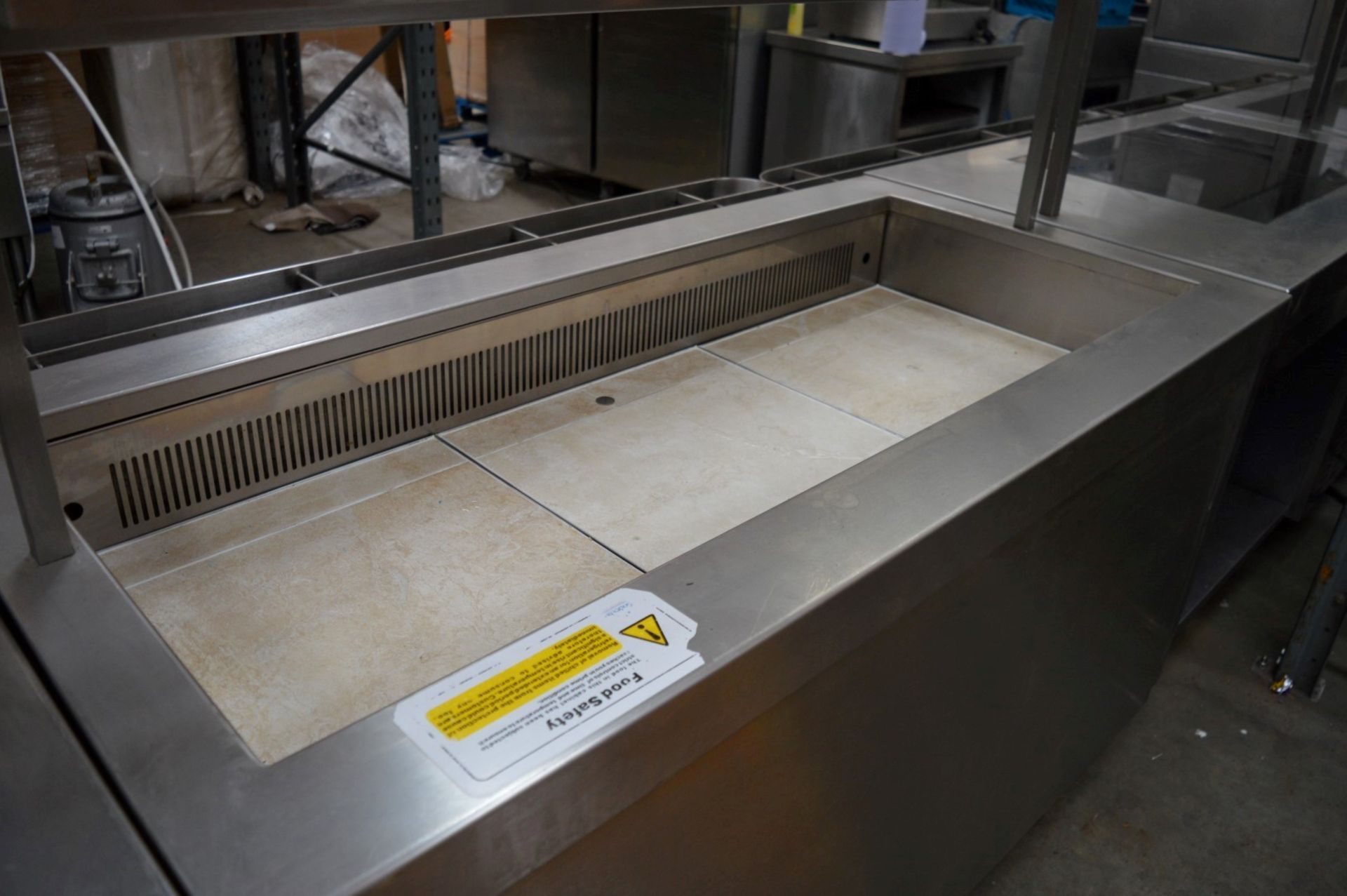 1 x Heated Well Bain Marie Serving Counter - On Castors For Maneuverability - Ideal For Pub Carvery, - Image 7 of 7