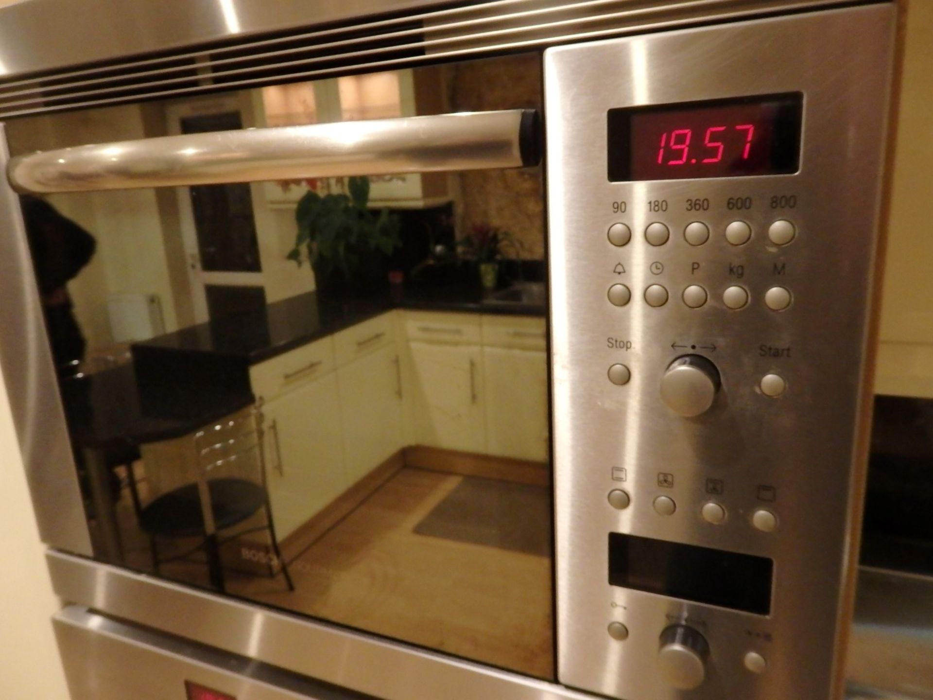 1 x Hygena Fitted Kitchen - Cream Gloss Doors With T Bar Handles - Black Granite Worktops - Bosch - Image 53 of 77